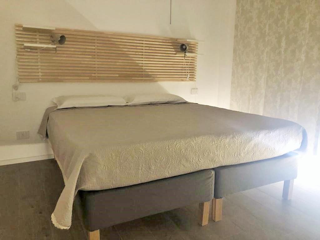 Double or Twin Room with Private Bathroom - Photo 6