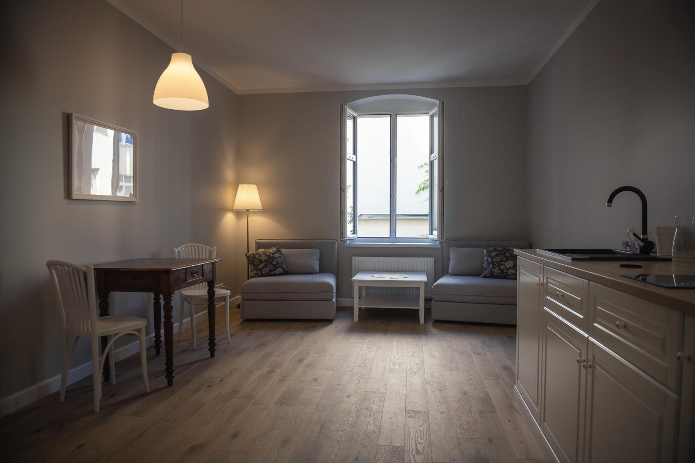 One-Bedroom Apartment - Photo 16