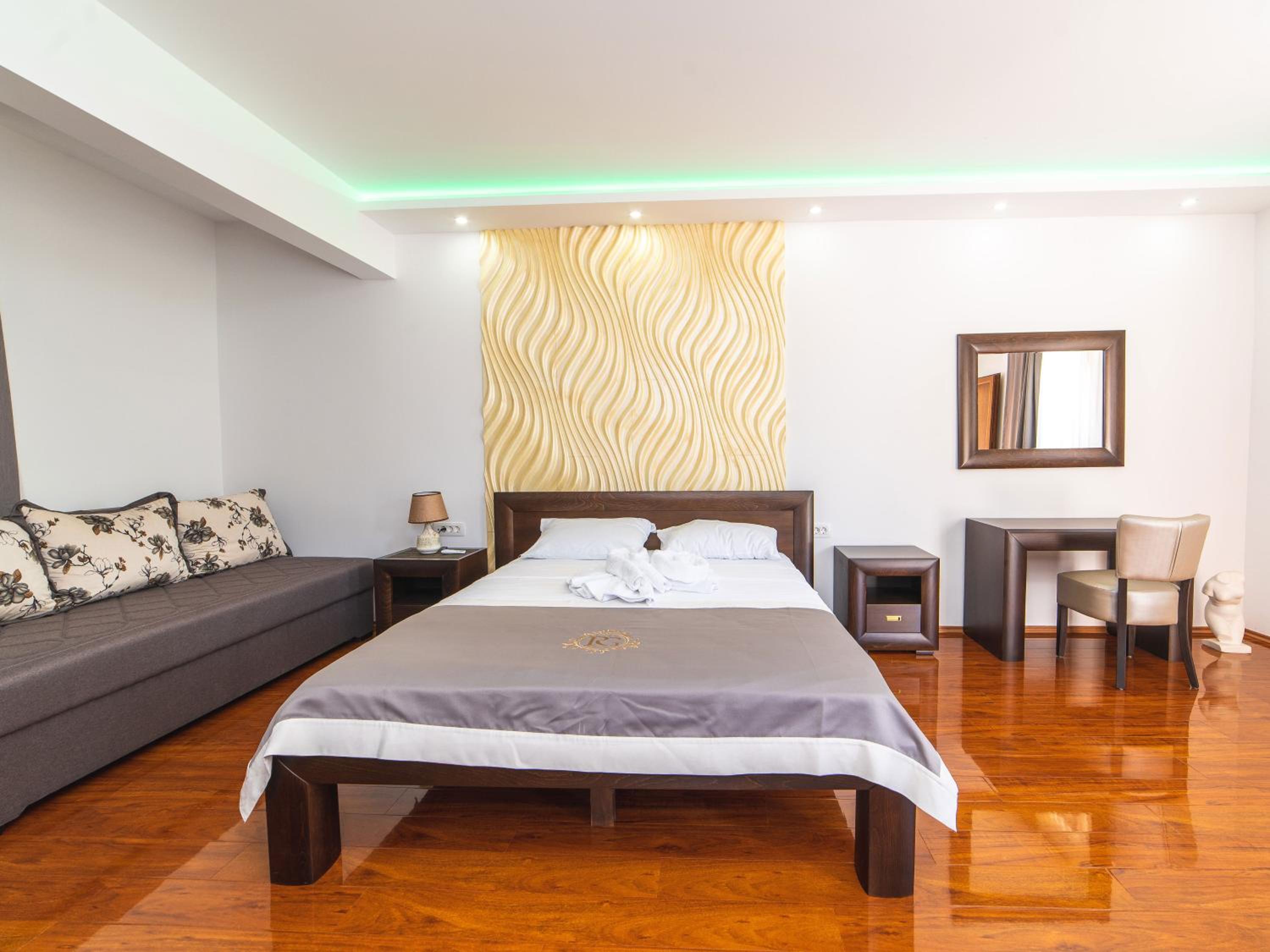 Luxury Triple Room