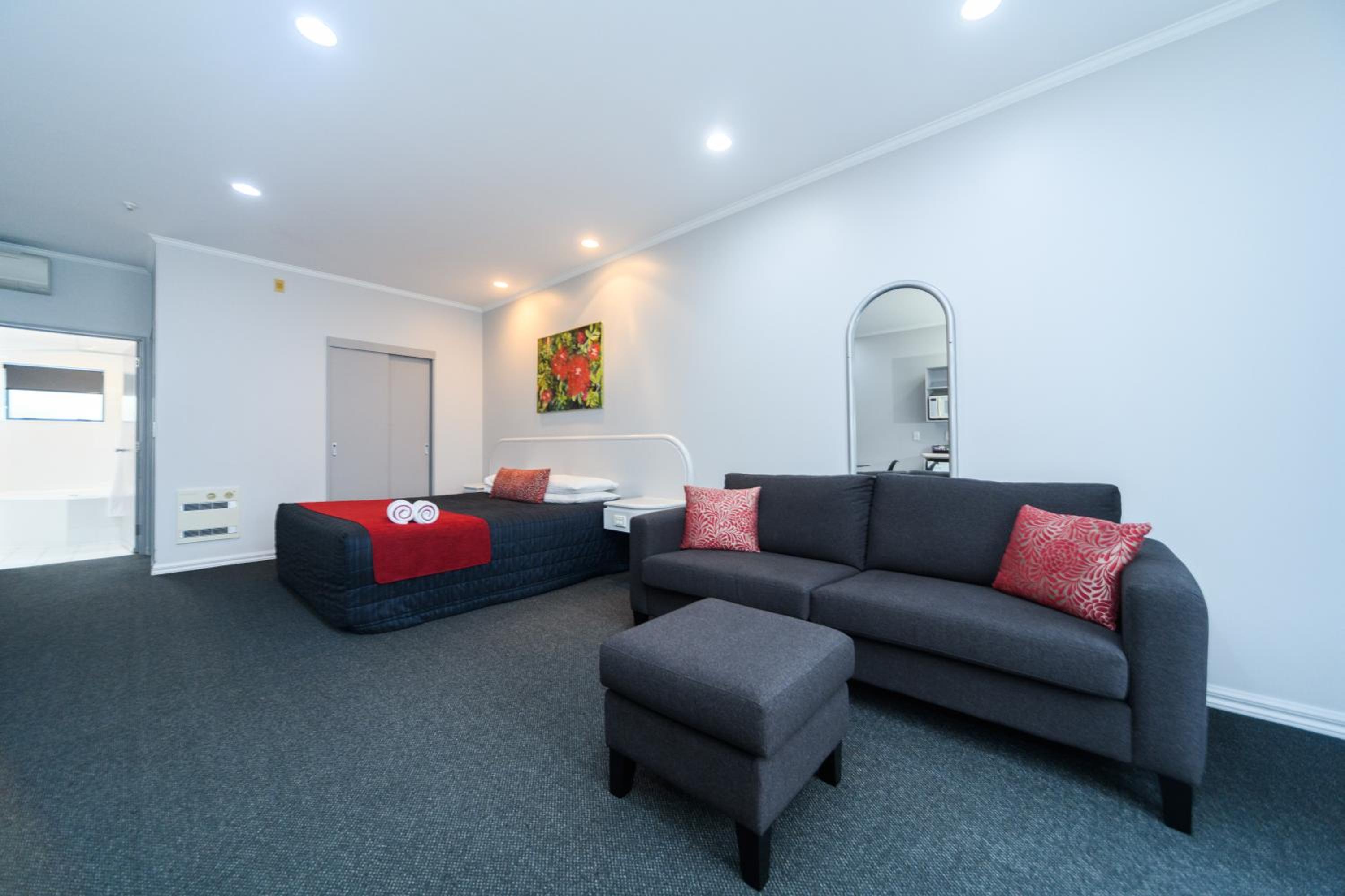 One-Bedroom Suite