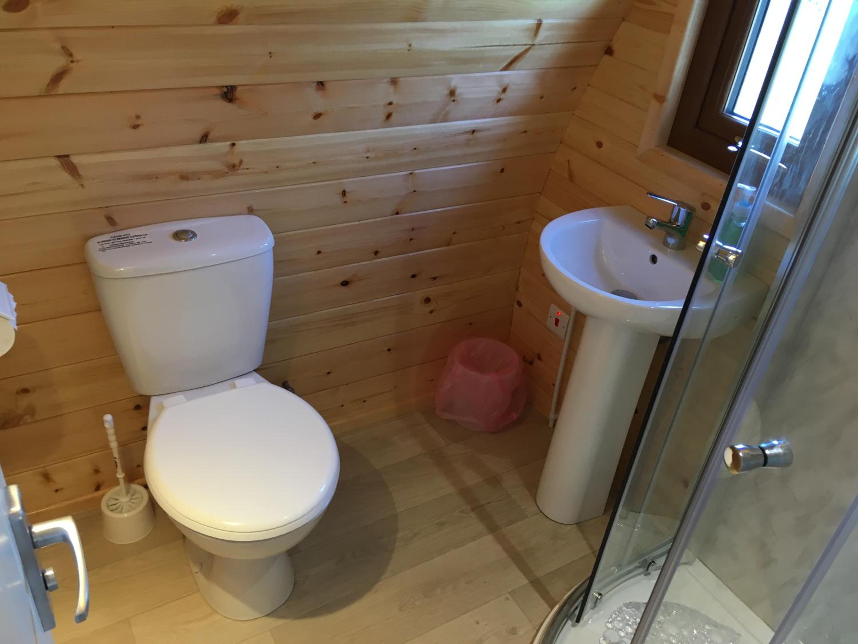 Superior Chalet - Photo 3