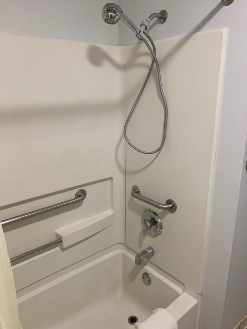 King Room - Disability Access photo 3