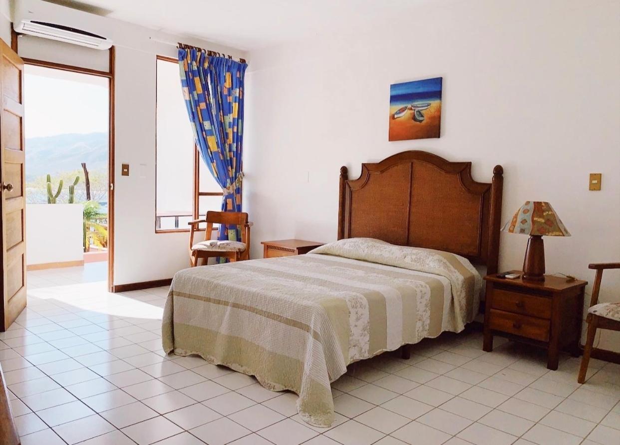 Deluxe Double or Twin Room with Sea View photo 3