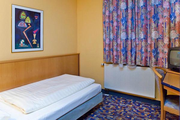 Single Room photo 2