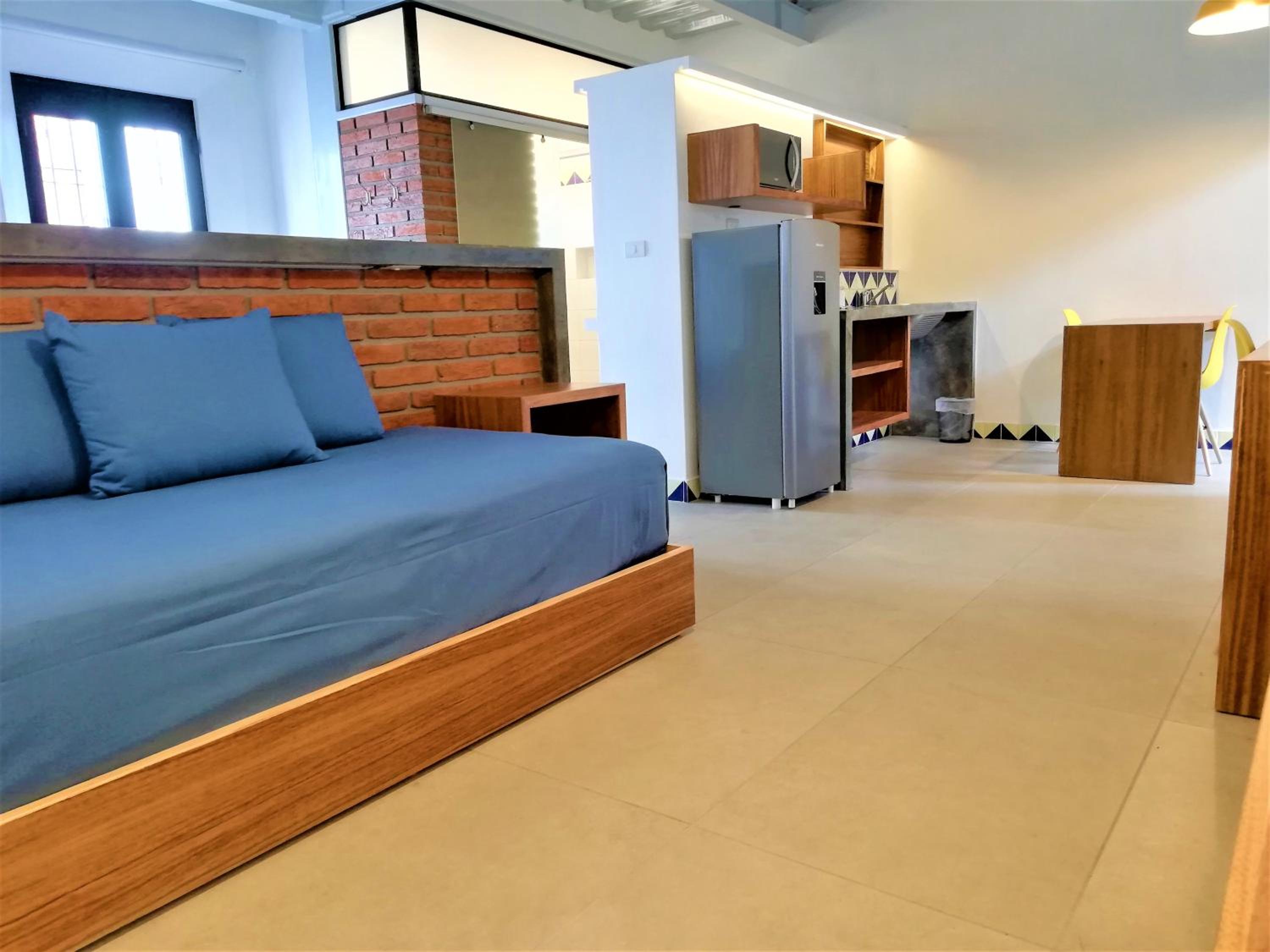 Suite with Balcony - Photo 4