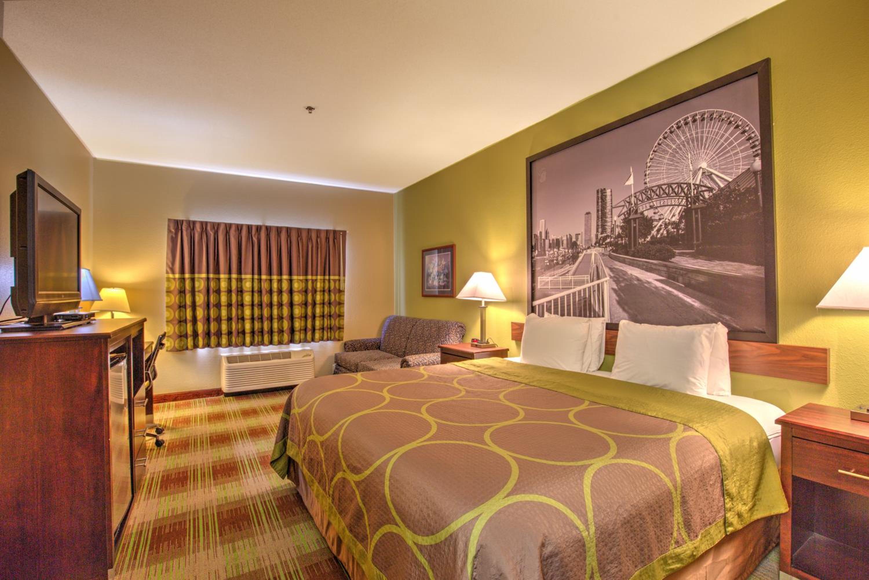 King Room - Non-Smoking - Photo 4