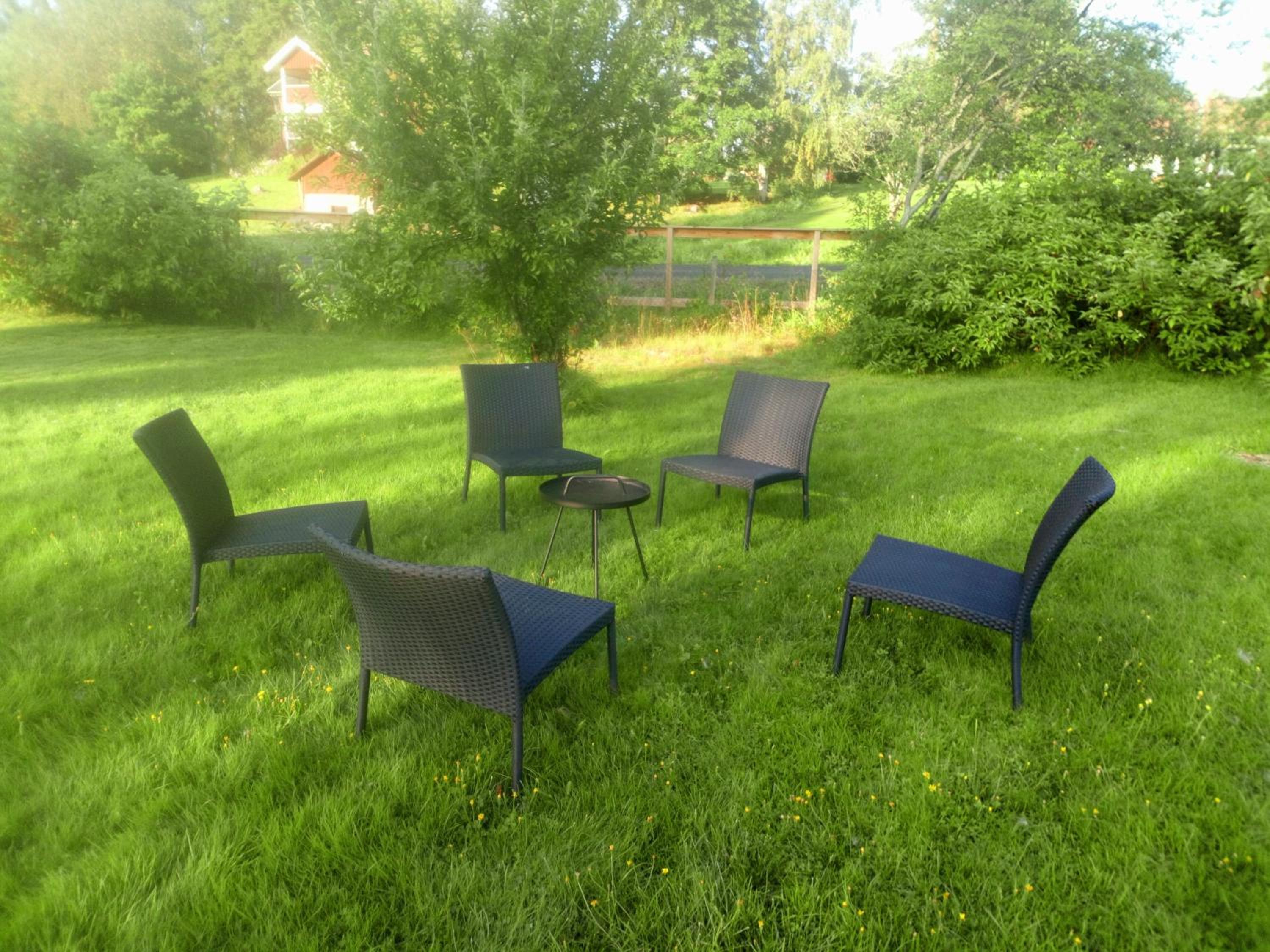 Empty spot photo 3