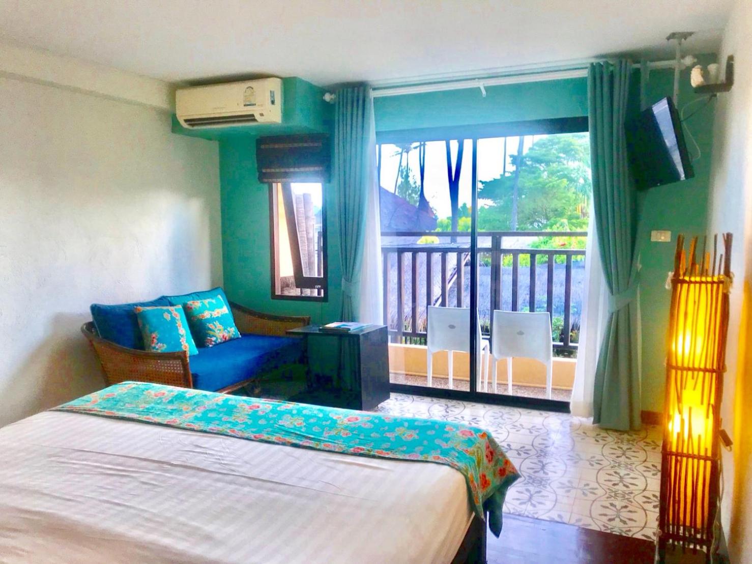 Deluxe Double or Twin Room - Photo 9