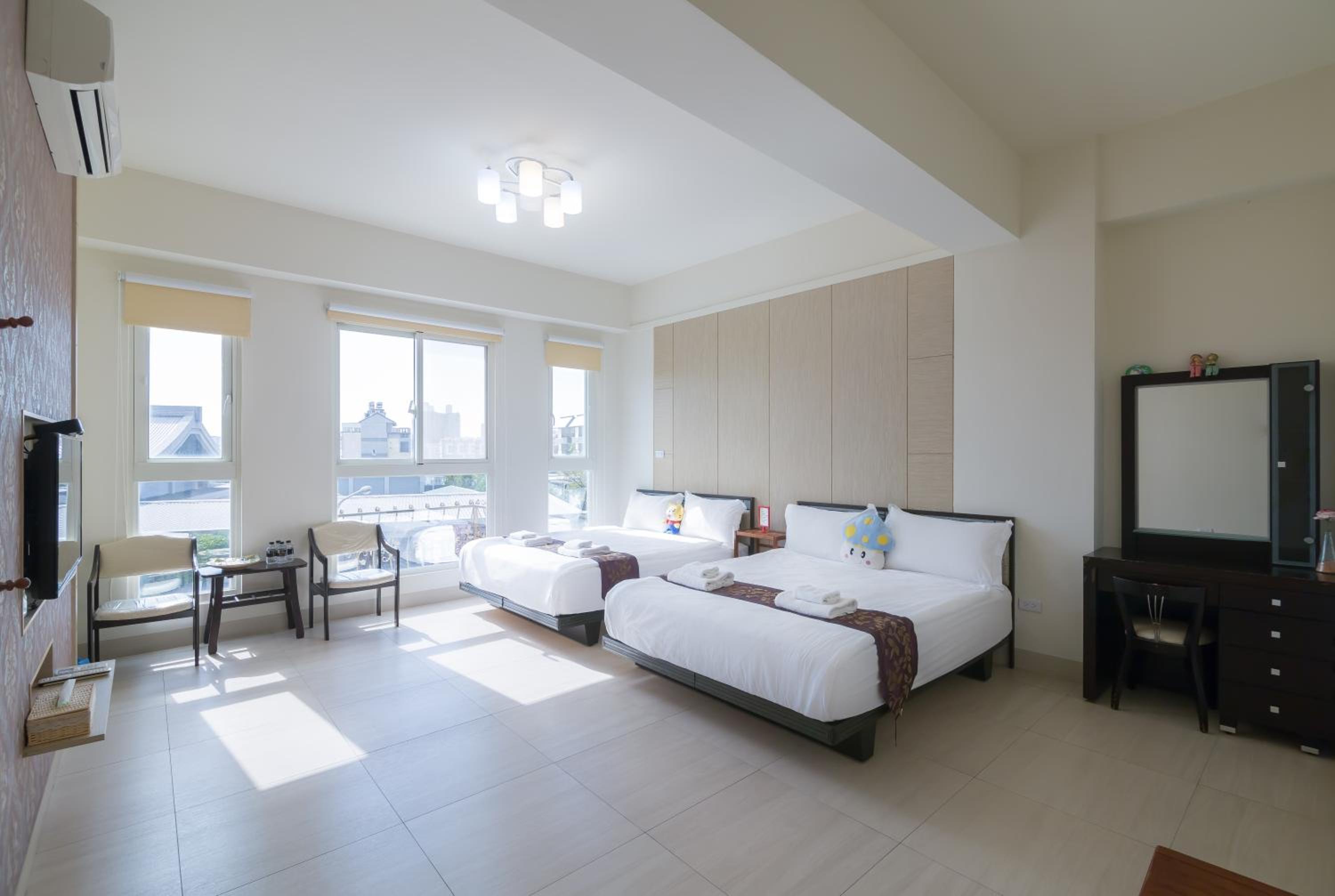 Quadruple Room with Bath photo 2