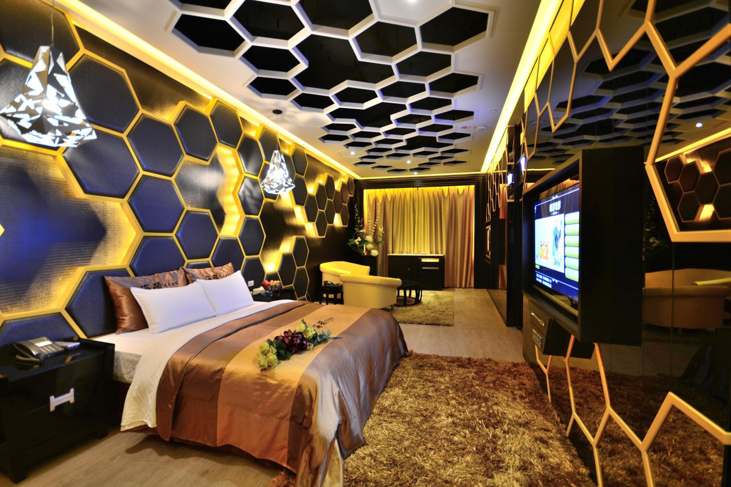 Deluxe Double Room (Check-in after 21:00)
