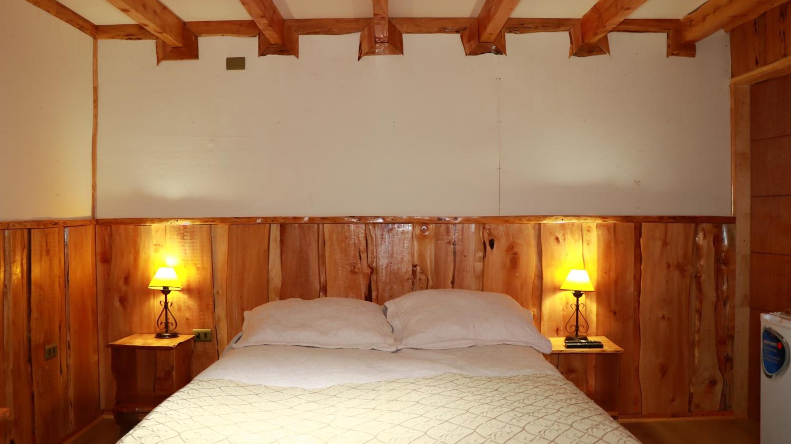 Double or Twin Room with Private Bathroom photo 2