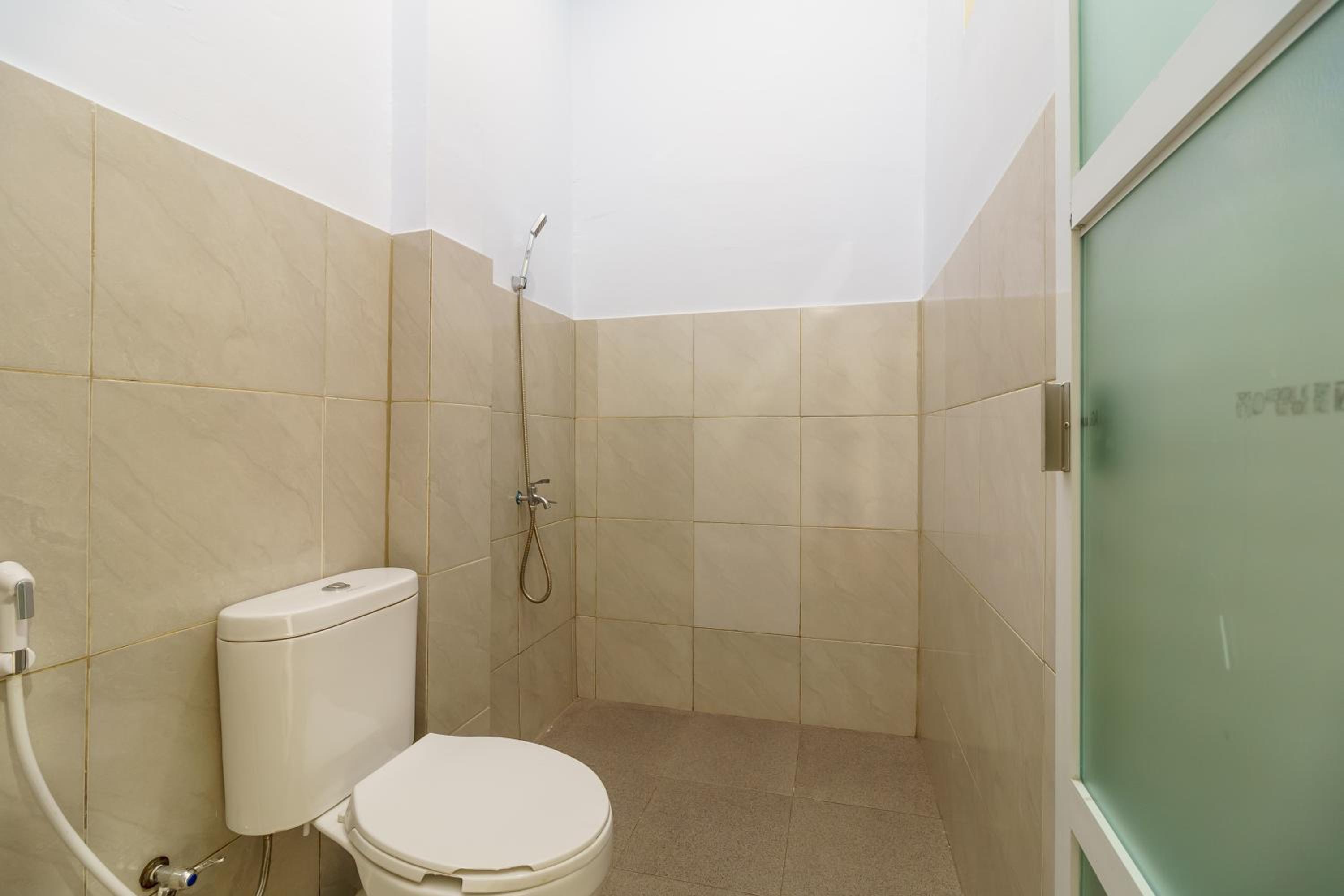 Standard Double Room - Photo 4