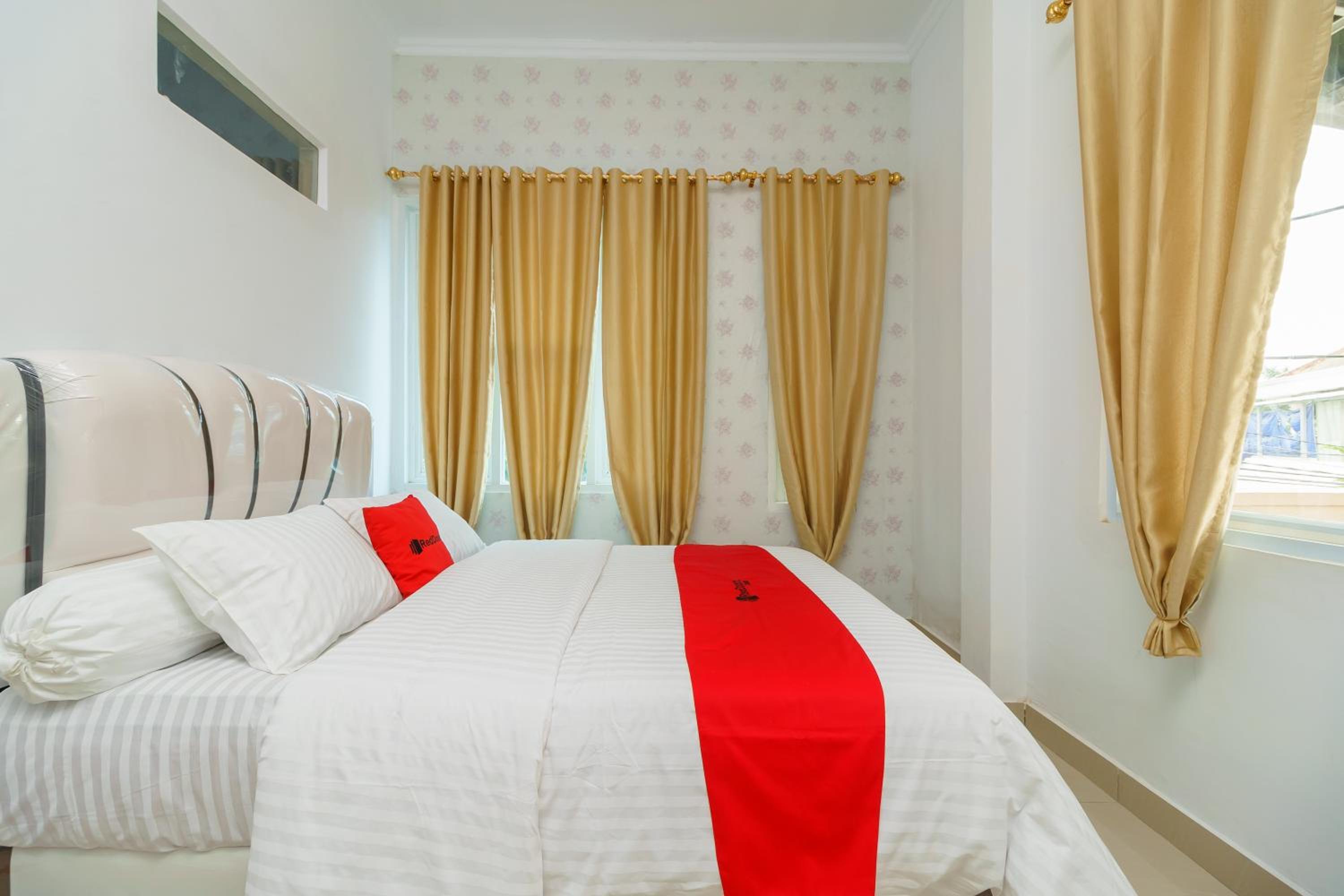 Standard Double Room - Photo 2