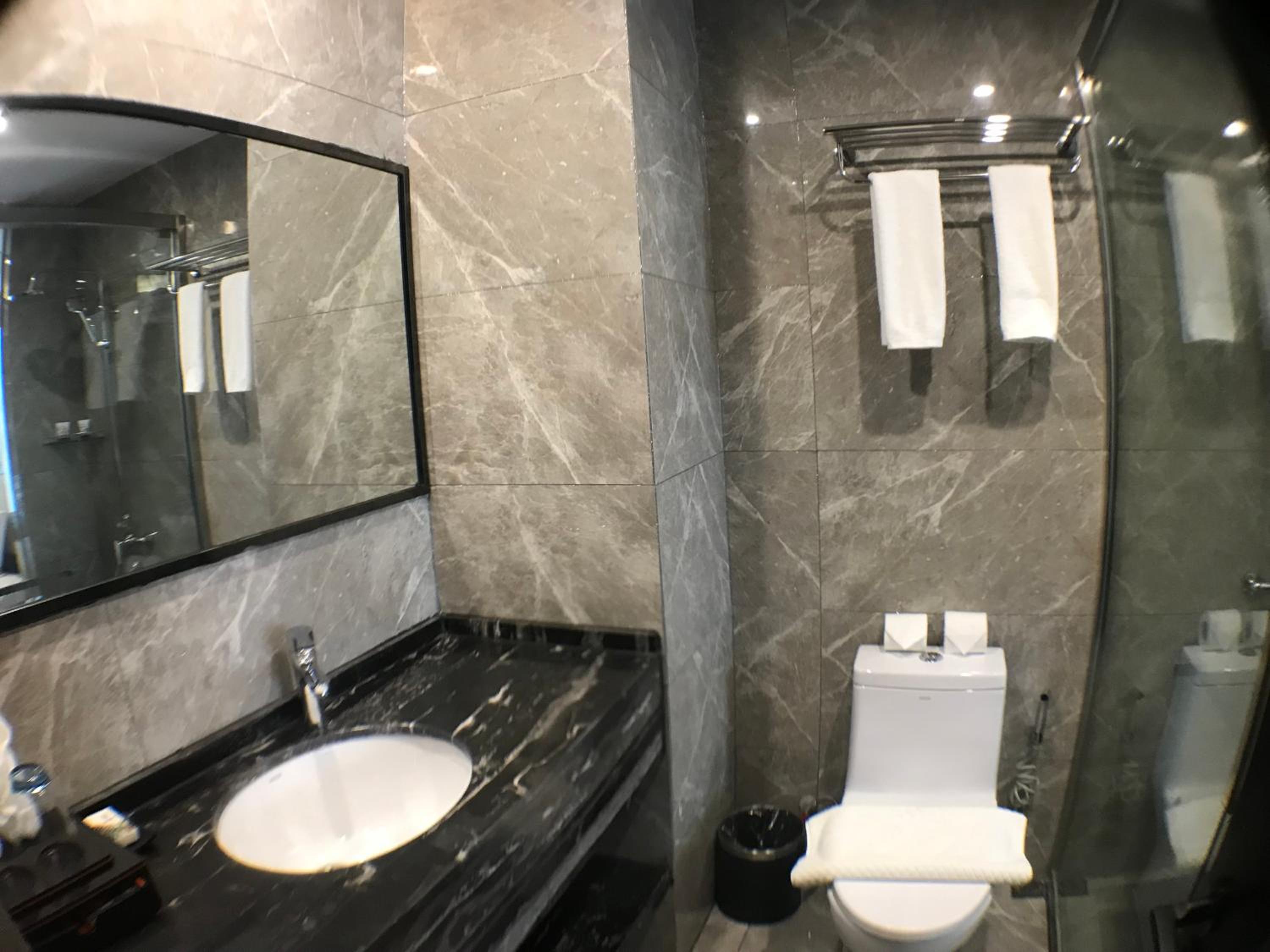 Deluxe Twin Room - Photo 15