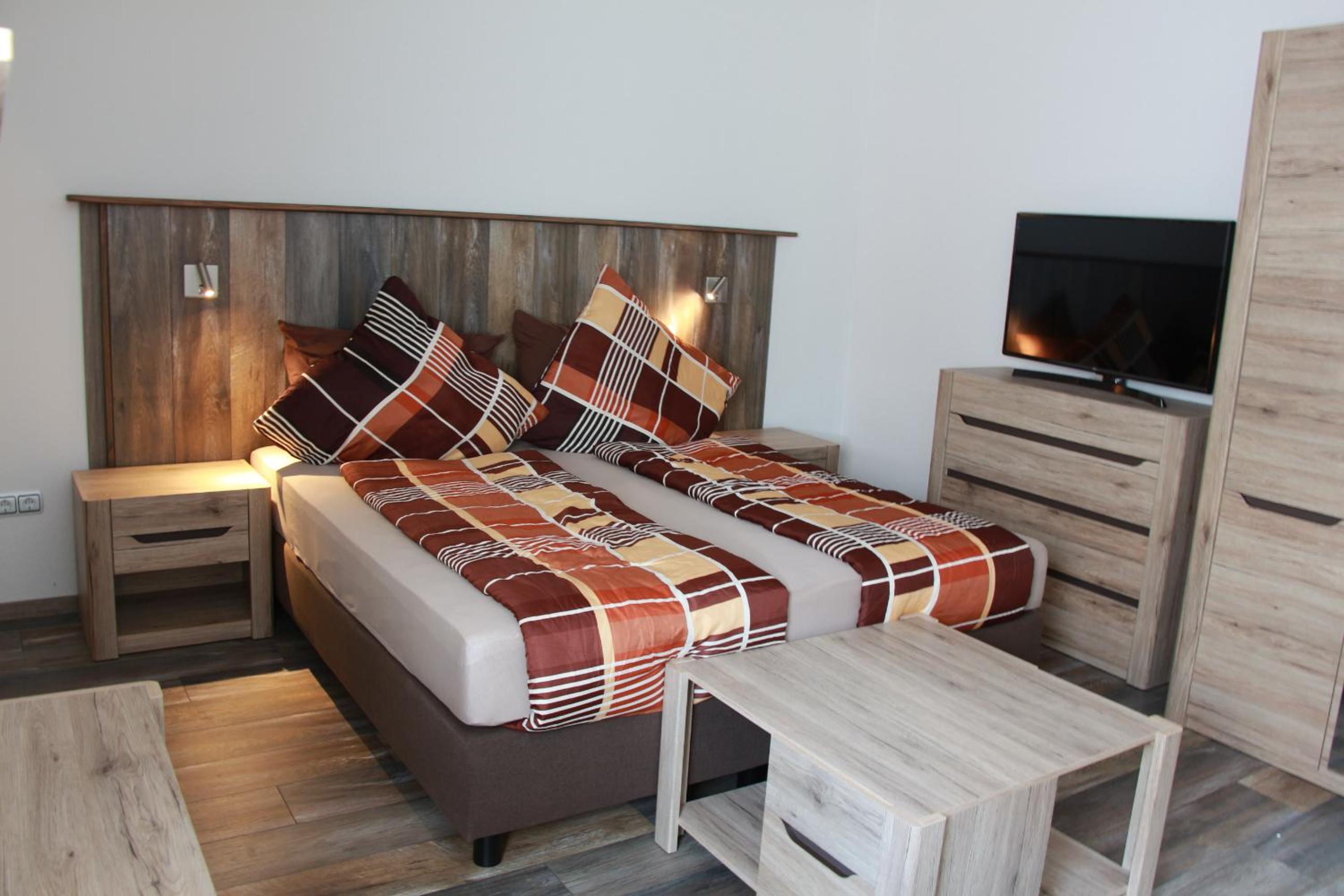 One-Bedroom Apartment - Photo 5
