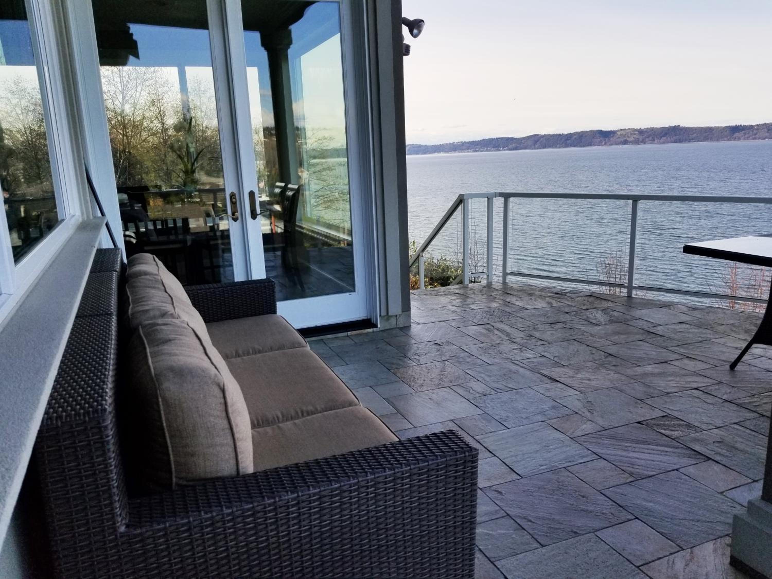 Queen Room with Ocean View - Photo 6