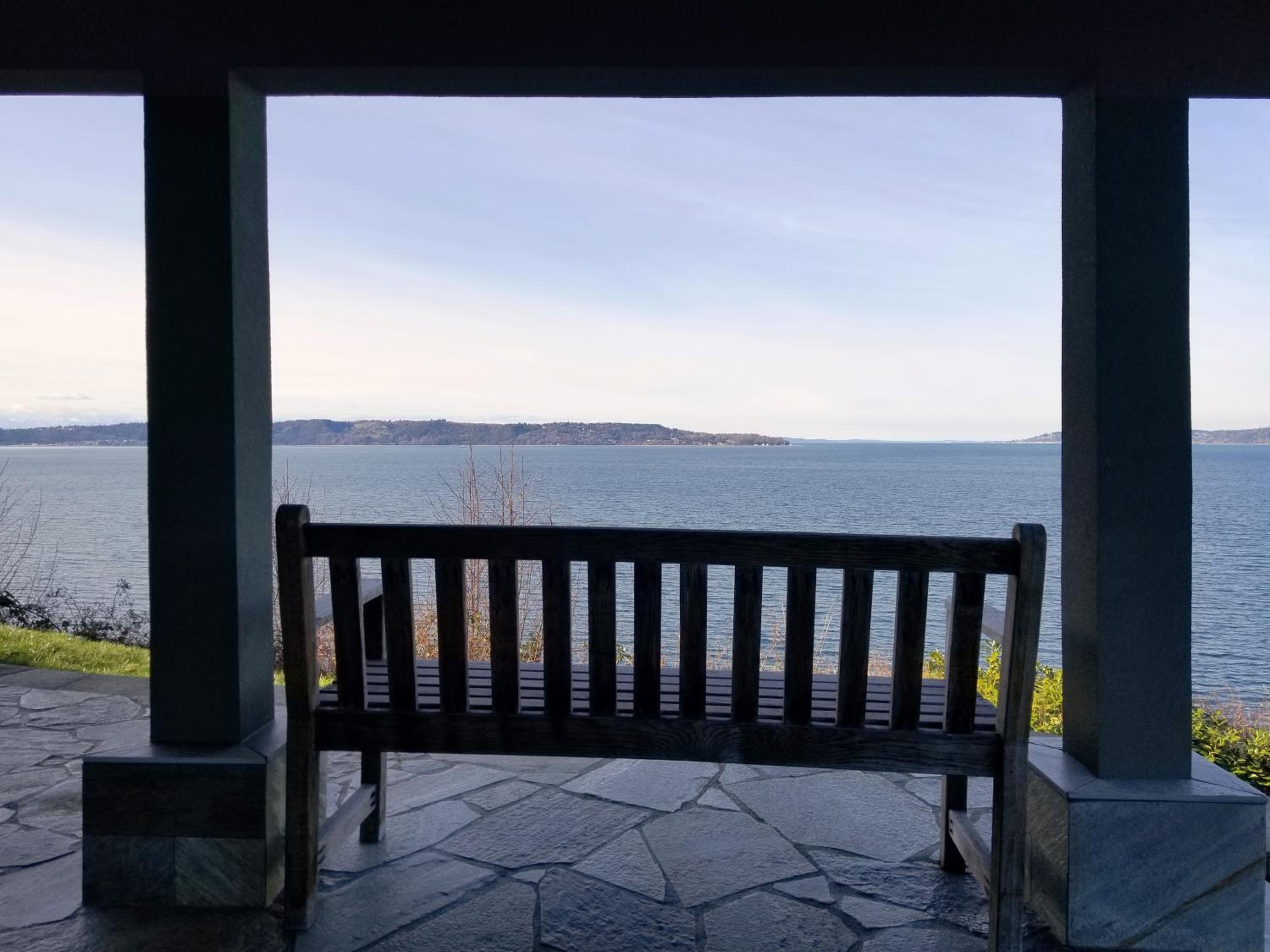 Queen Room with Ocean View - Photo 11