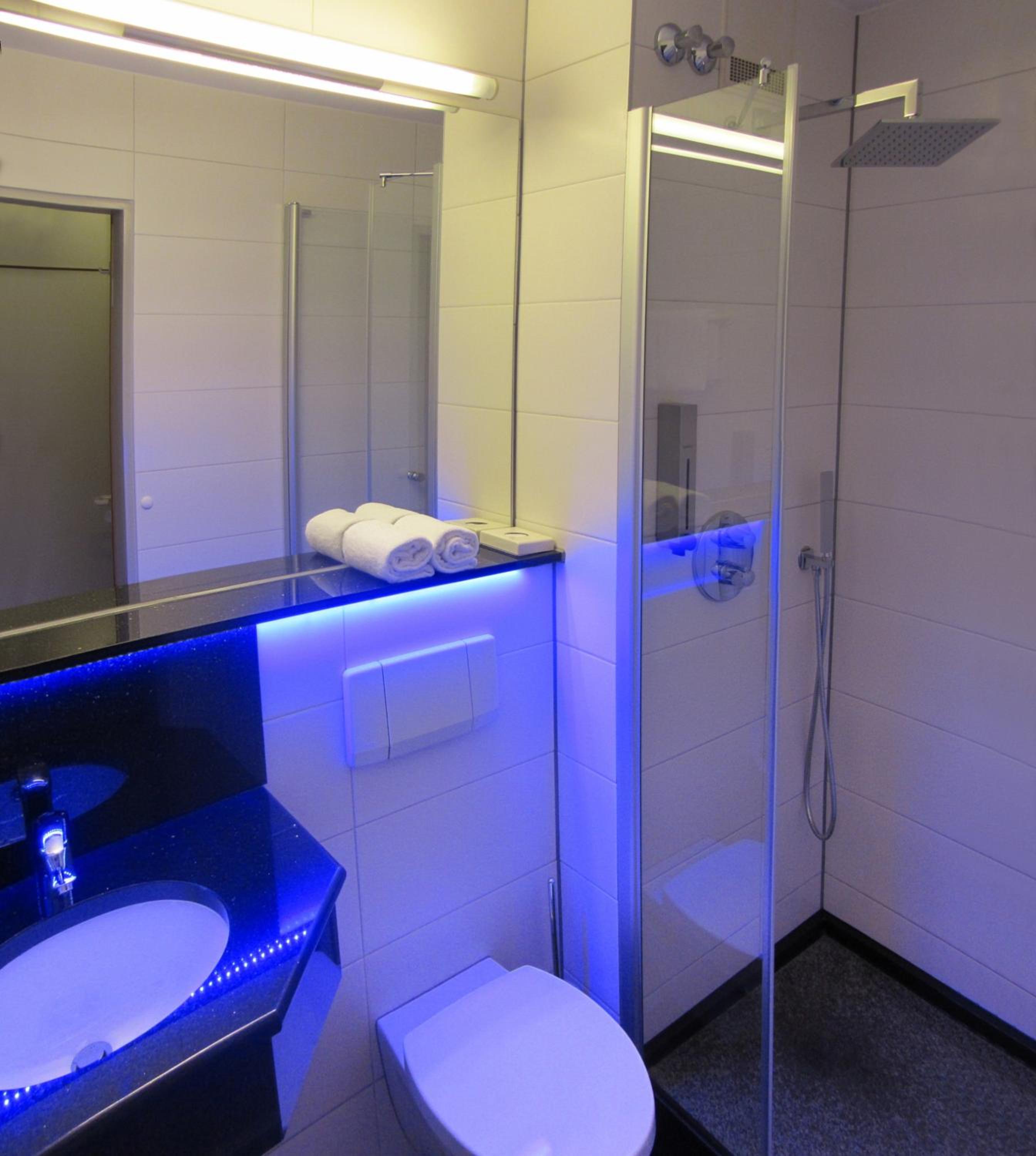Standard Double Room - Photo 3