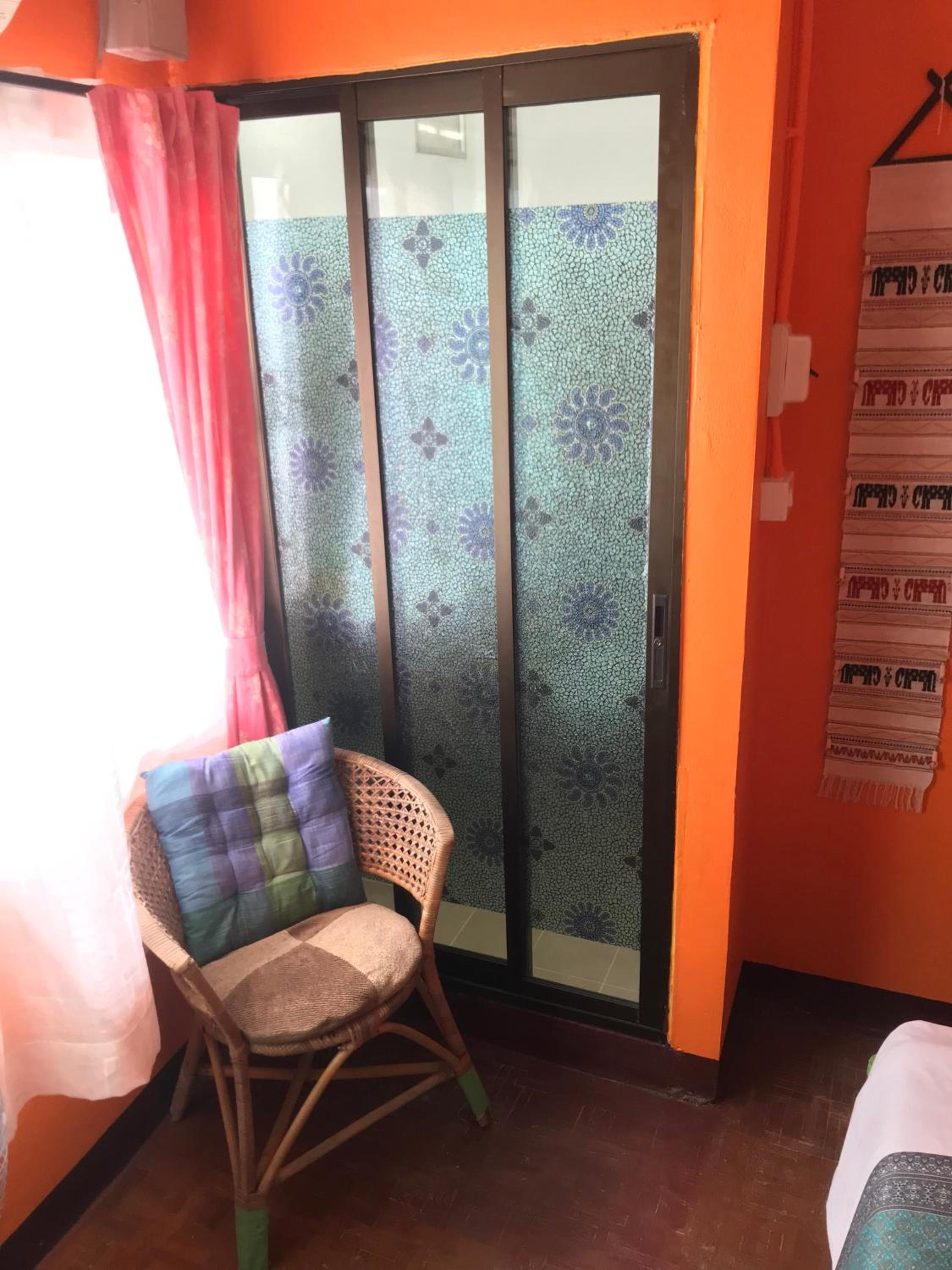 Double Room with Private Bathroom - Photo 3