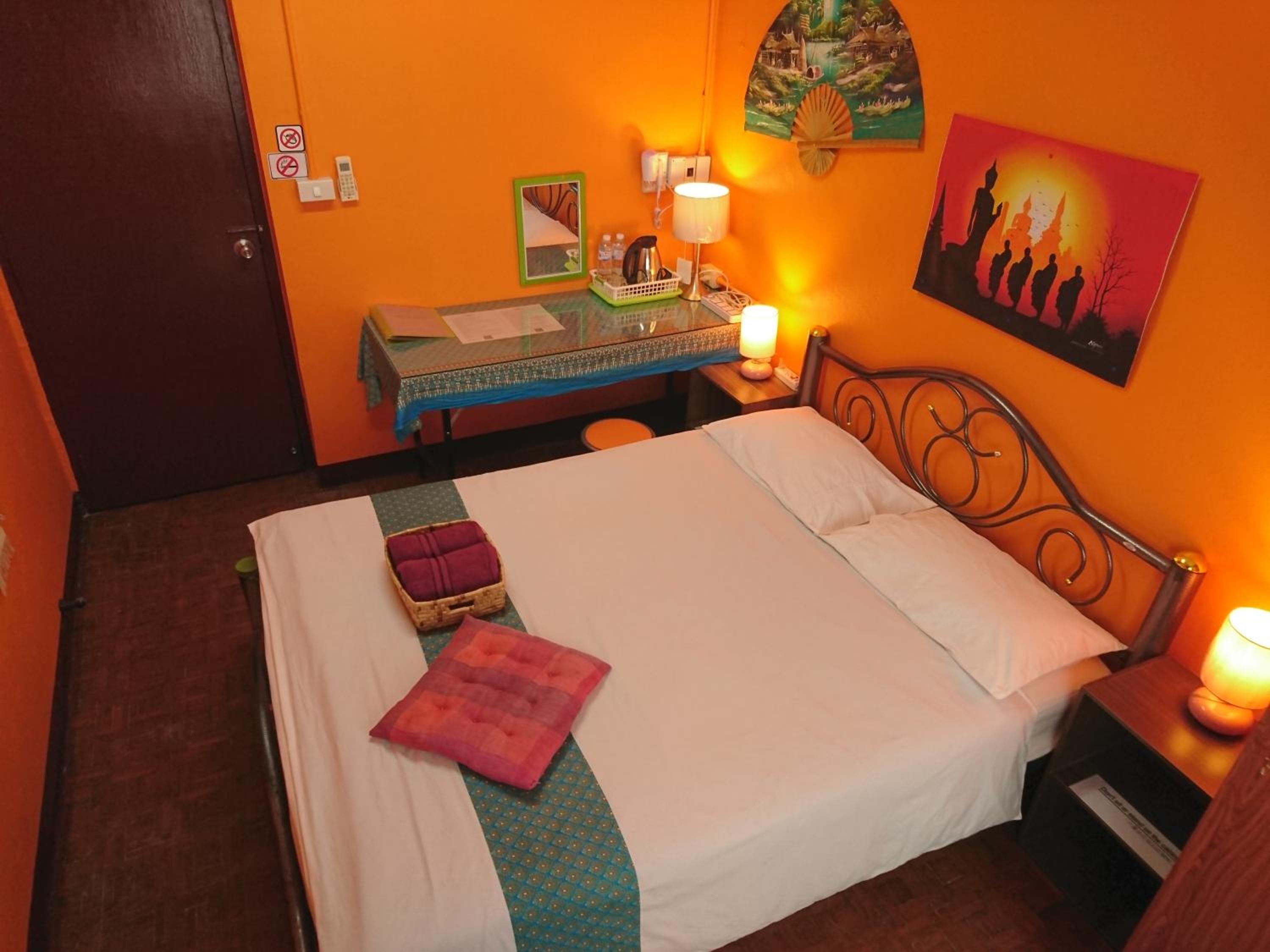Double Room with Private Bathroom - Photo 5