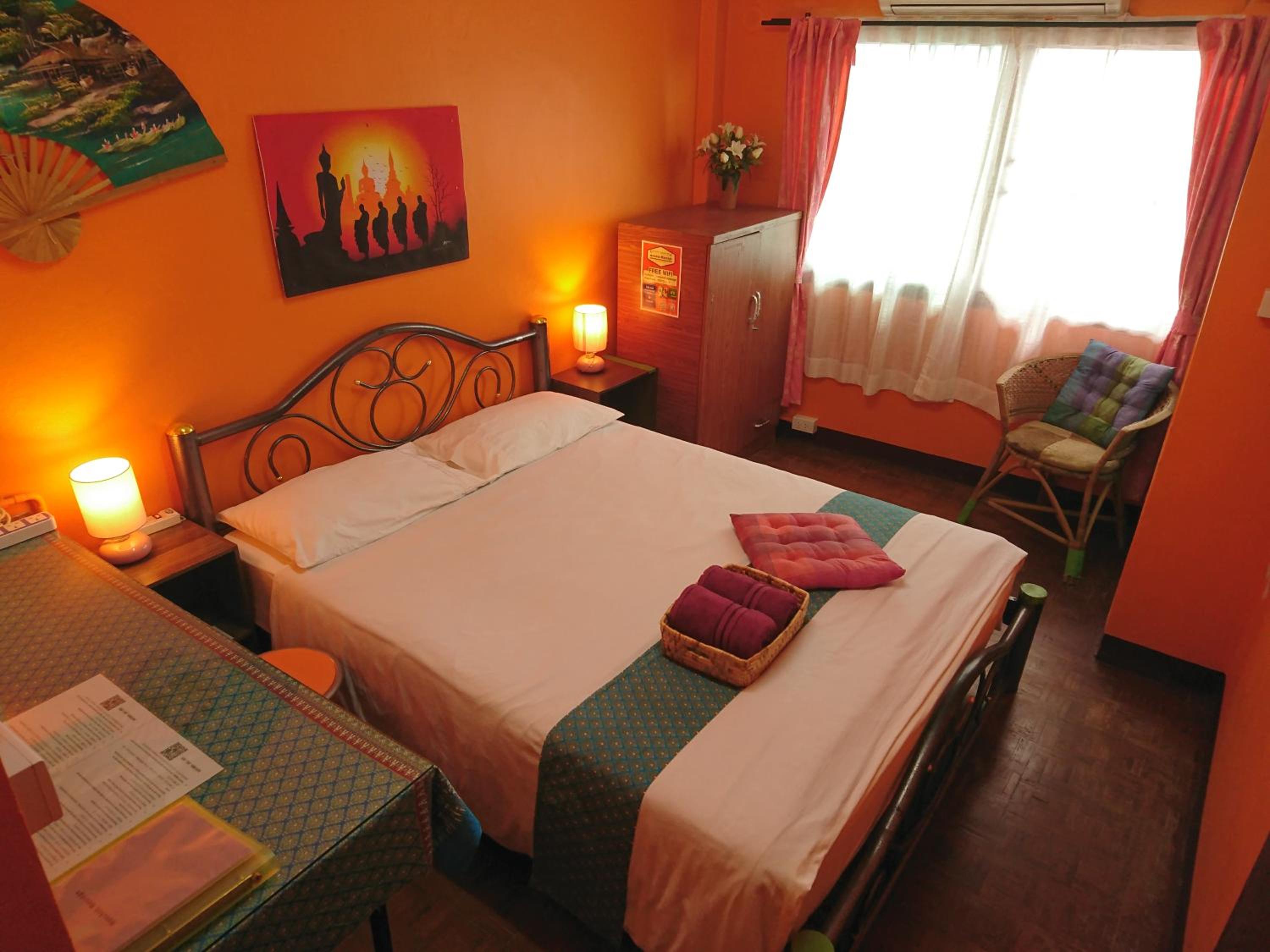 Double Room with Private Bathroom - Photo 1