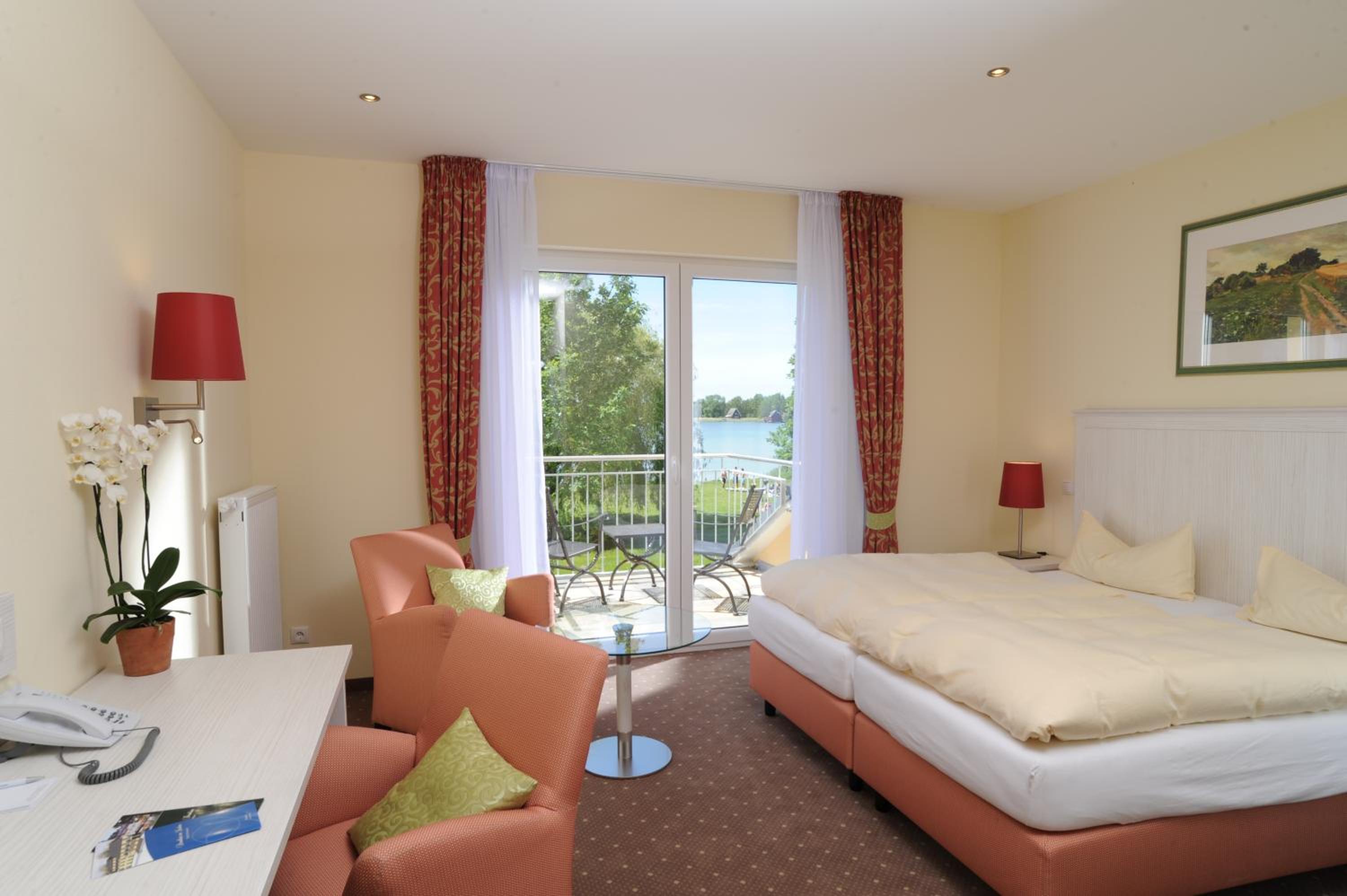 Double Room - Lake Side with Balcony photo 1