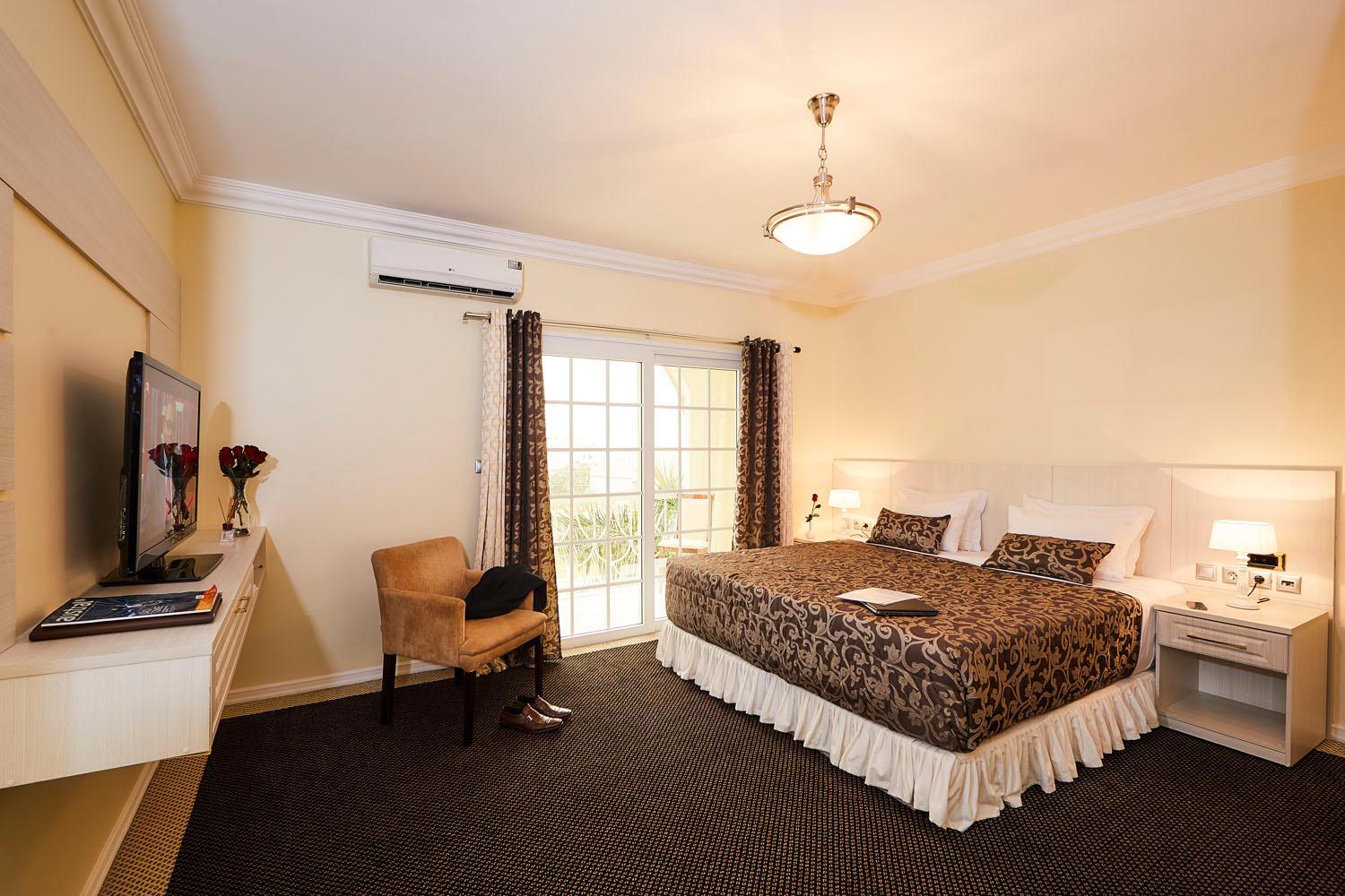 One-Bedroom Suite photo 2