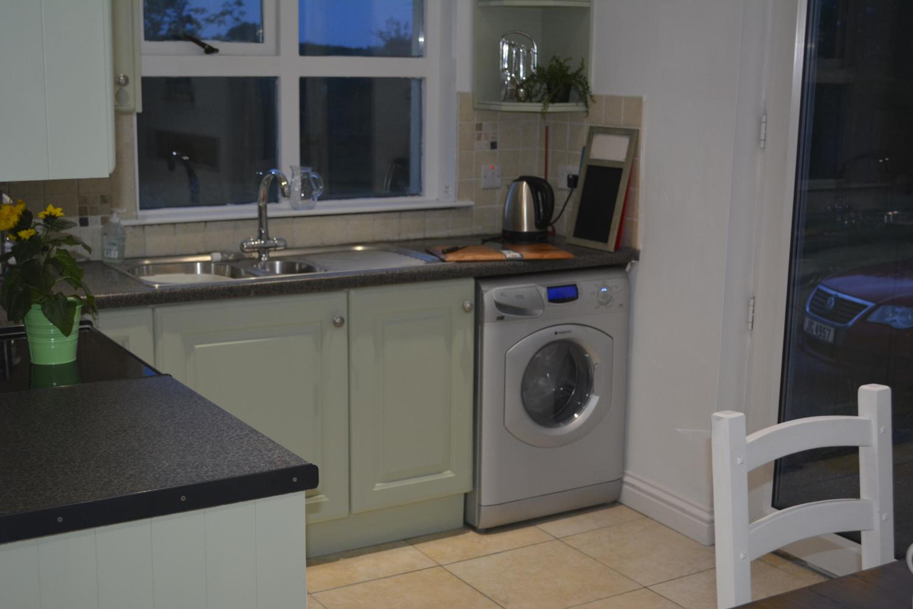 Two-Bedroom Cottage - Photo 12