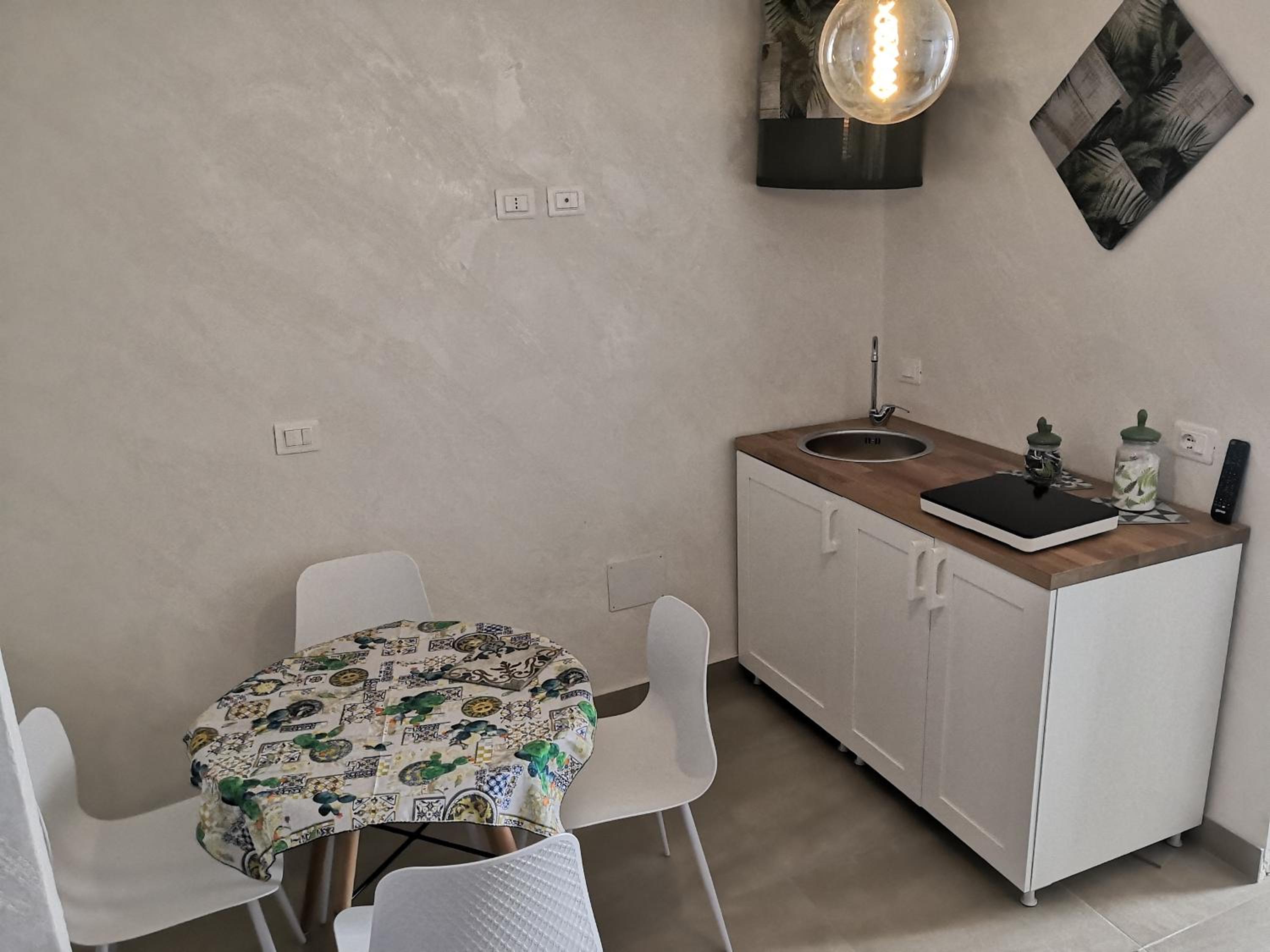 One-Bedroom Apartment - Photo 19