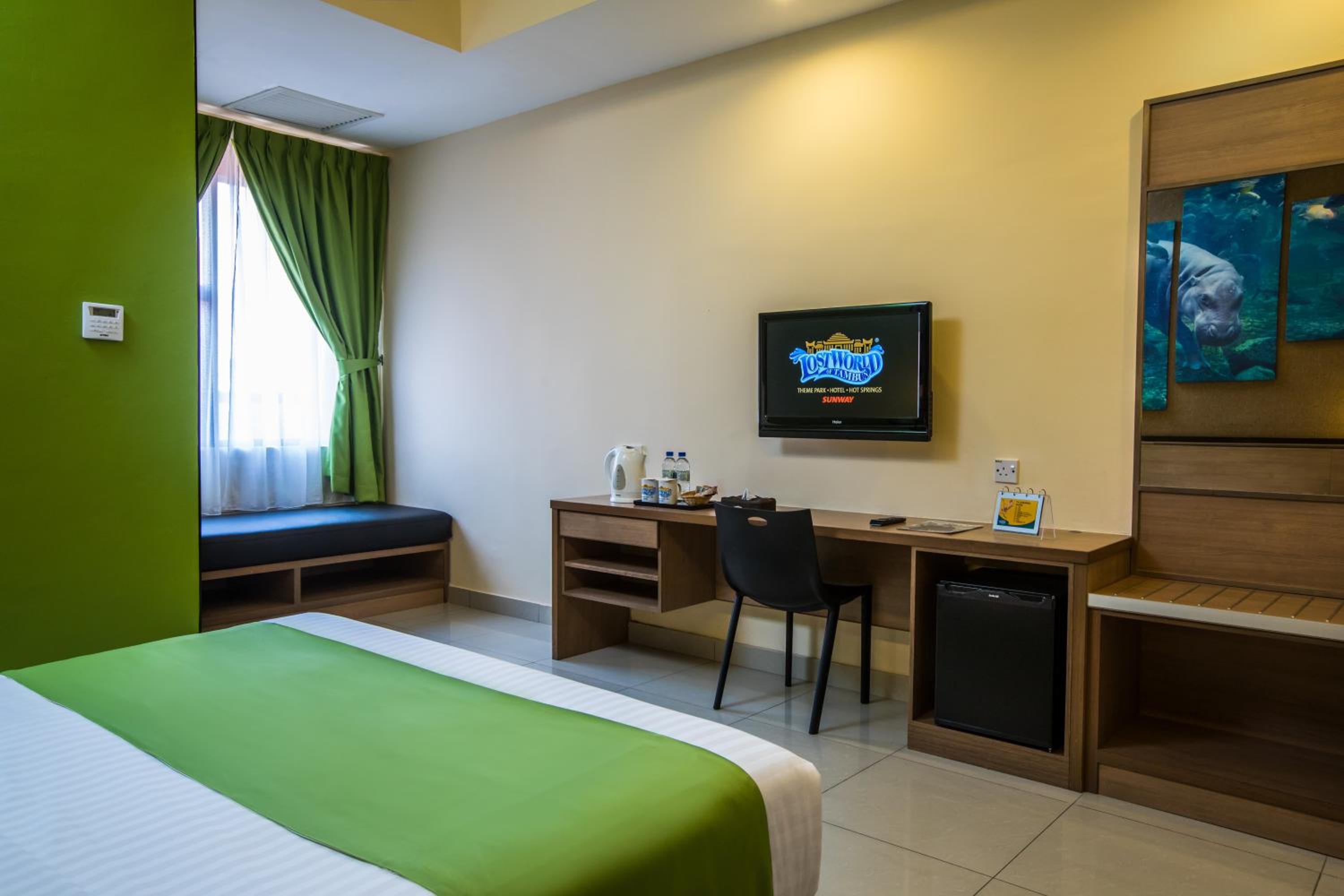  Exotic King Room photo 2