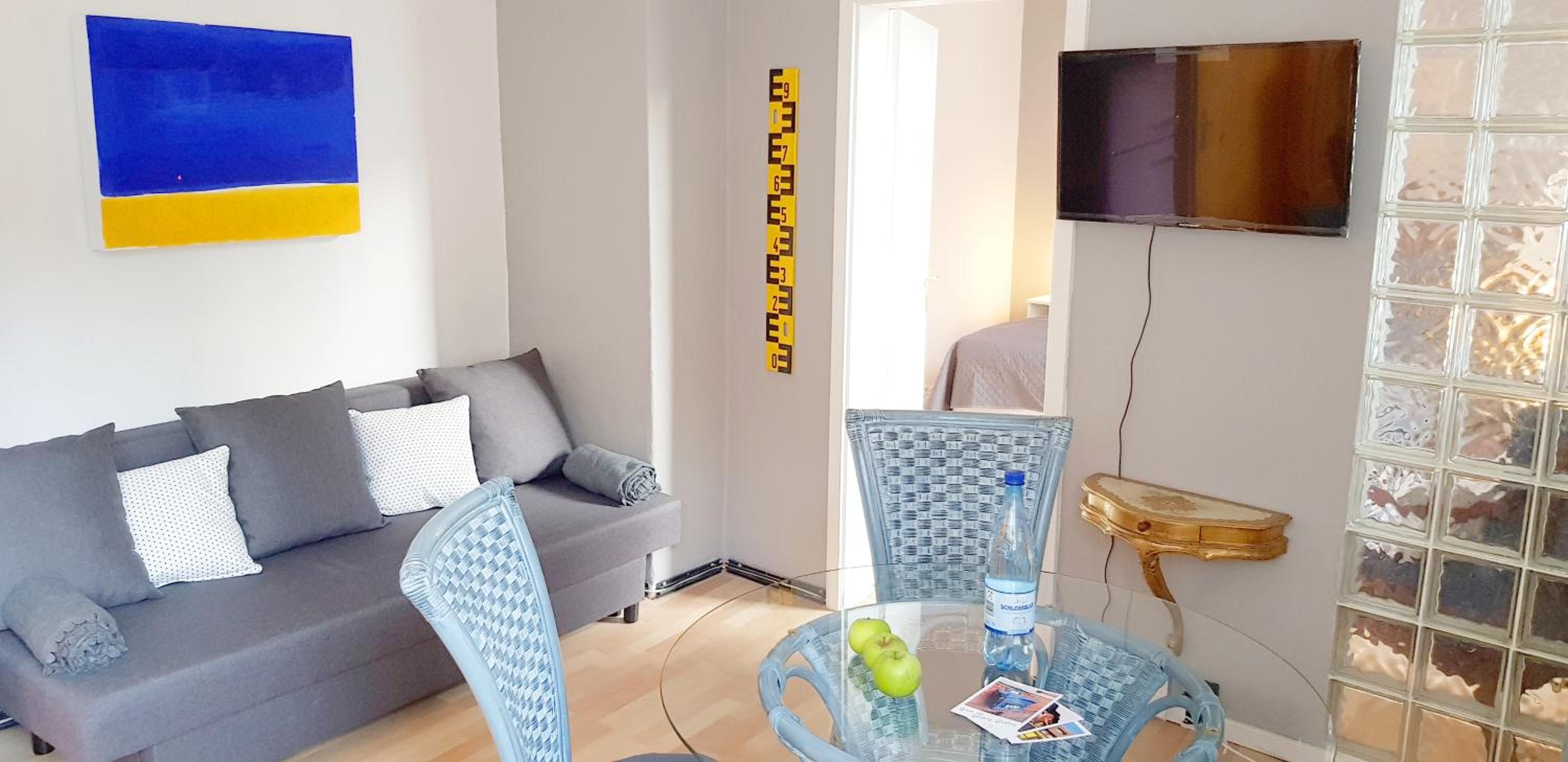 One-Bedroom Apartment - Photo 9