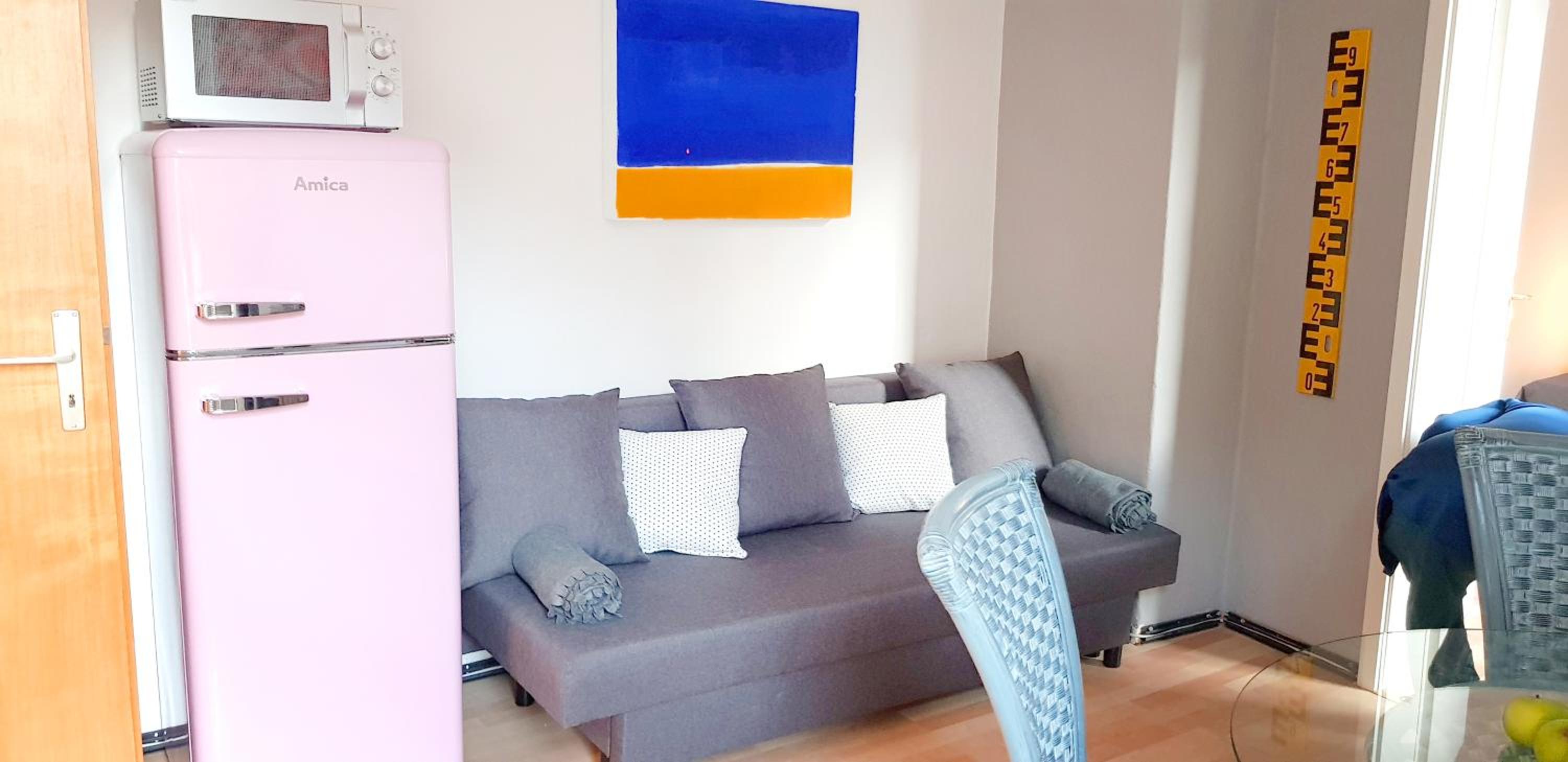 One-Bedroom Apartment - Photo 11