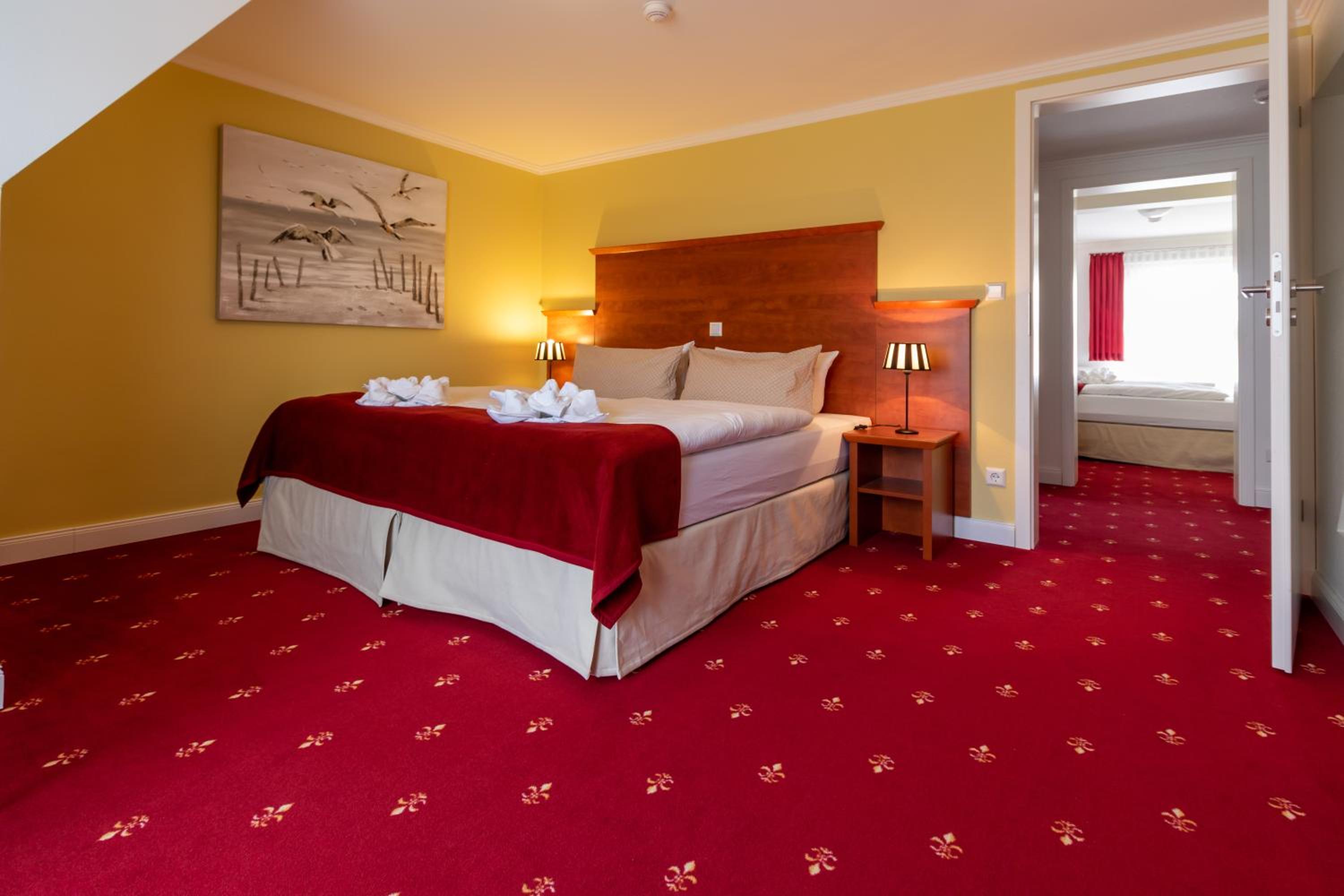 Three-Bedroom Suite photo 1