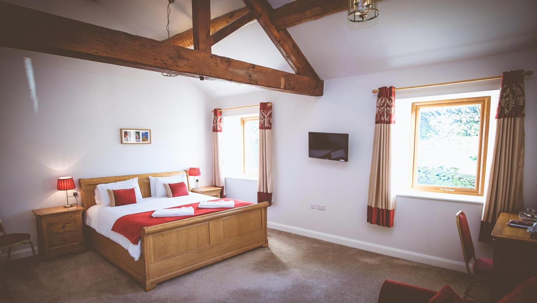 Large King Room with Bath photo 1