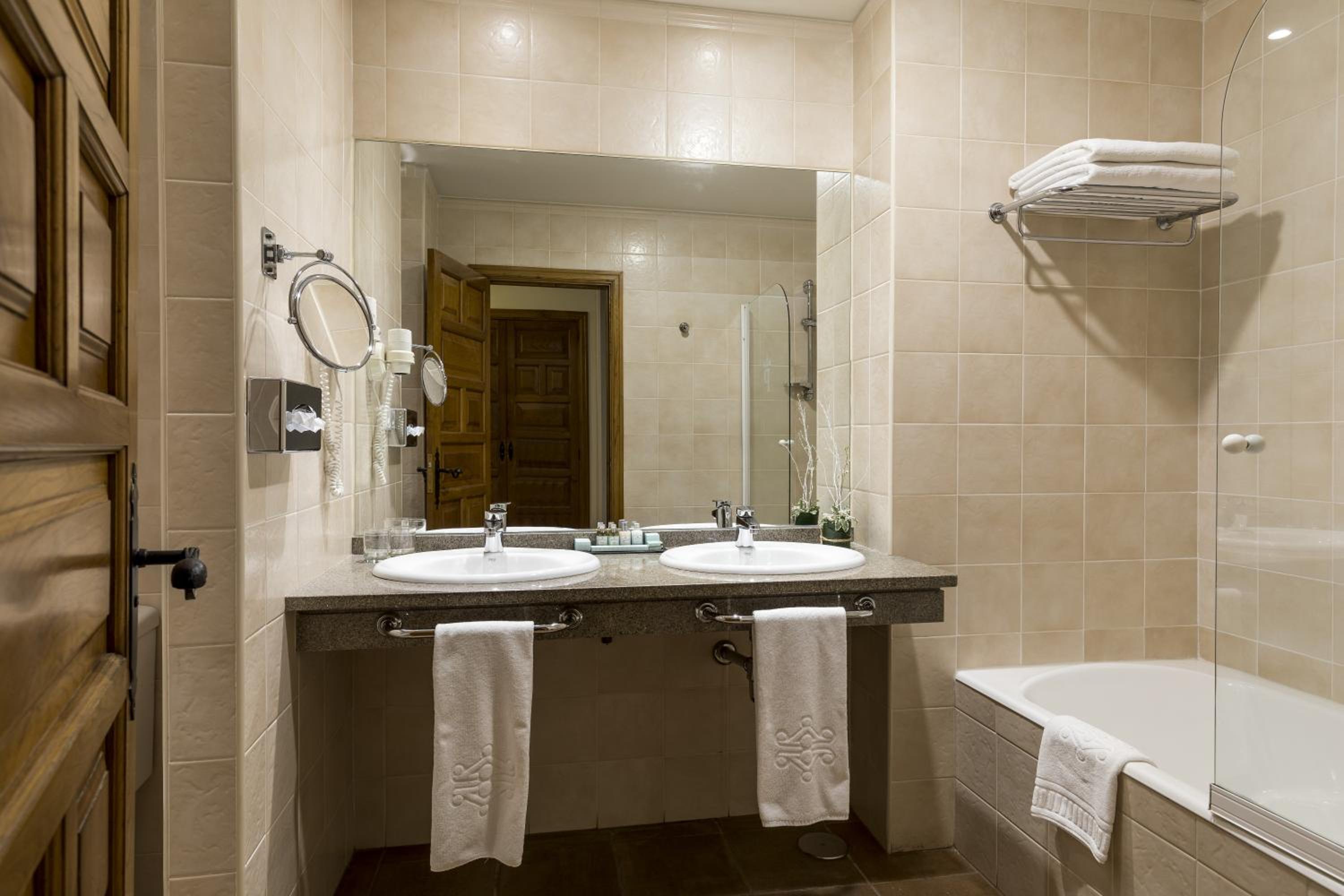 Superior Double Room - Photo 4