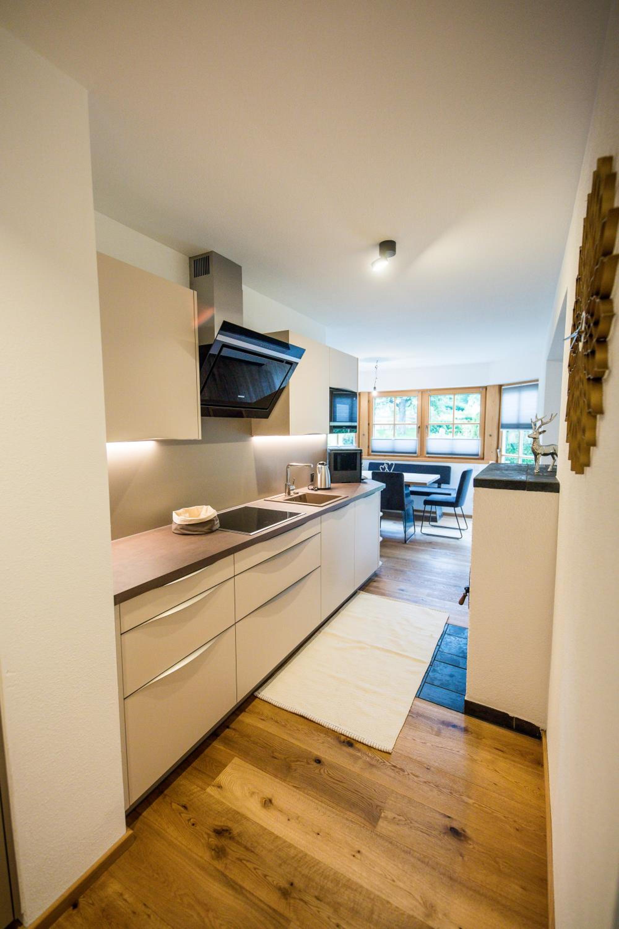 Apartment with Balcony photo 2