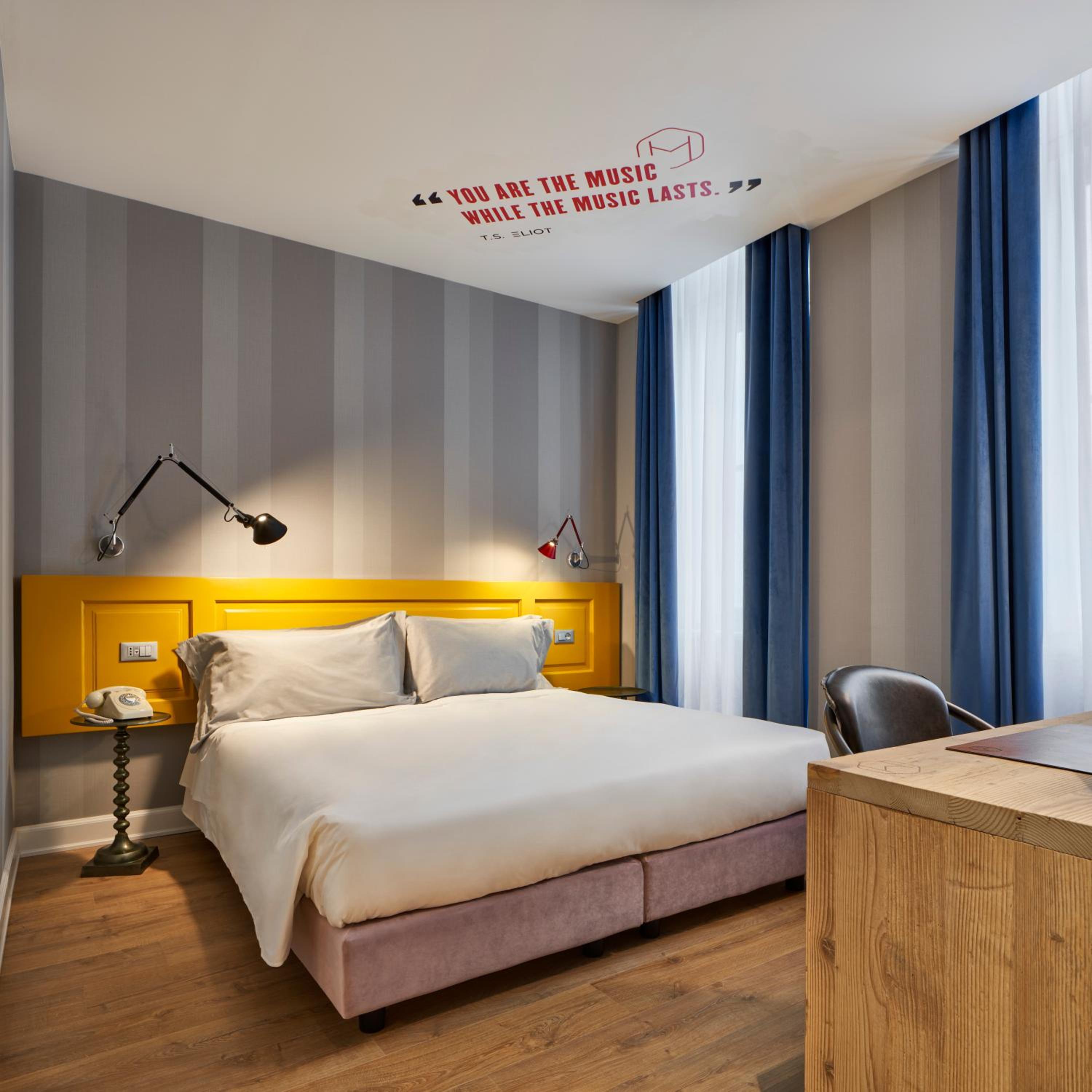 Double or Twin Room - Photo 7