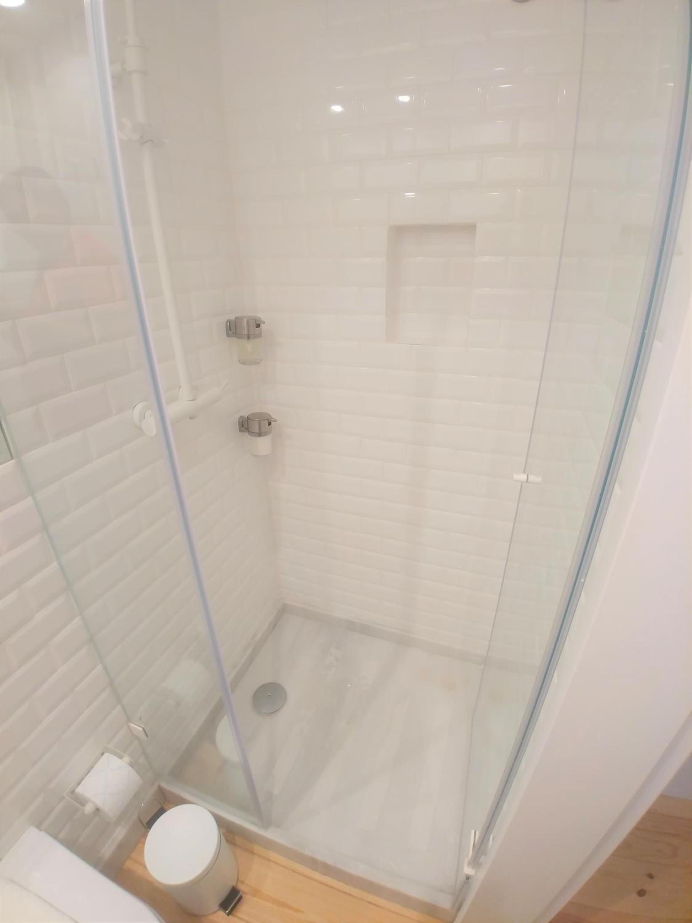 Studio Apartment - Photo 13