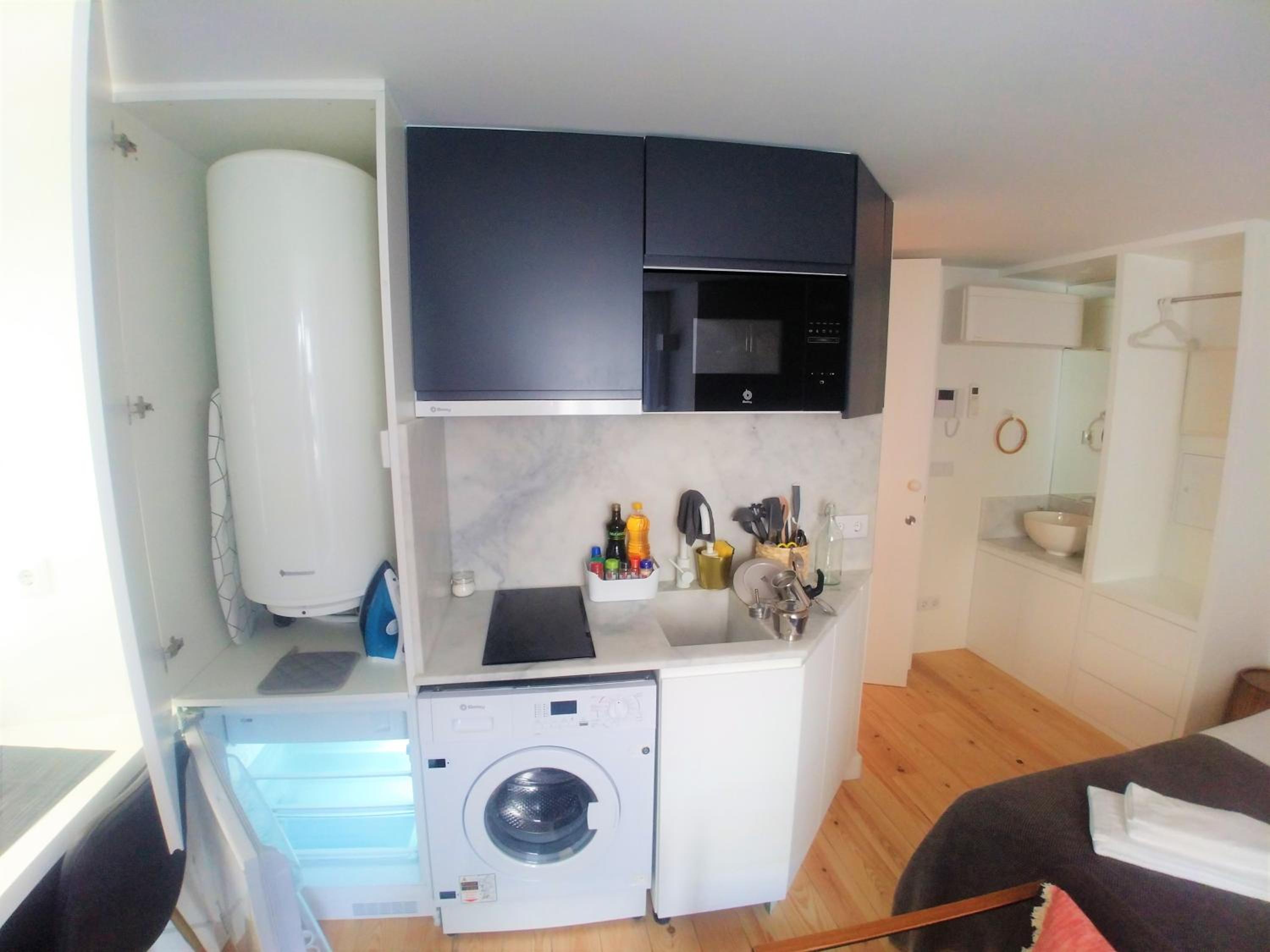 Studio Apartment - Photo 10