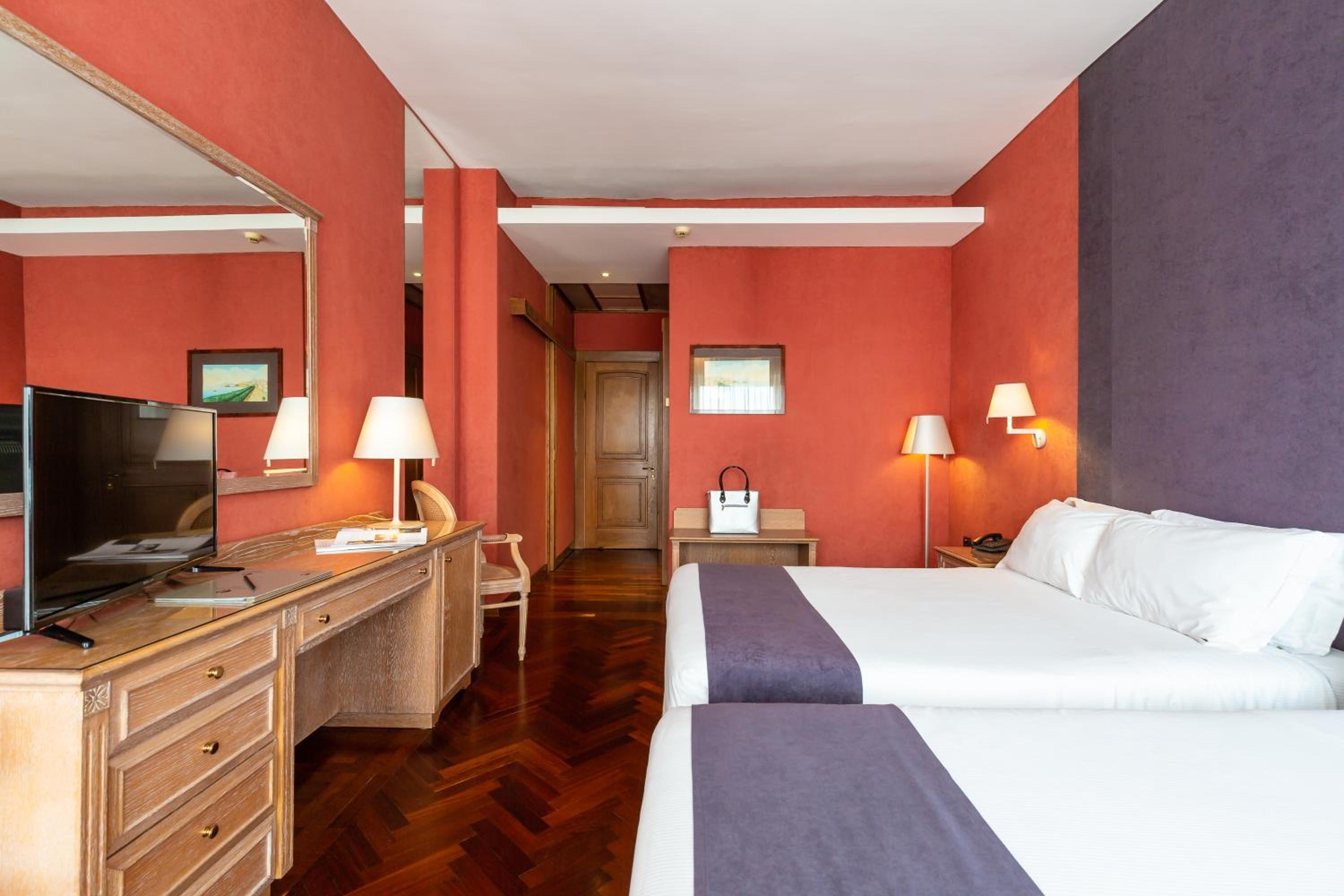 Executive Double or Twin Room with Balcony