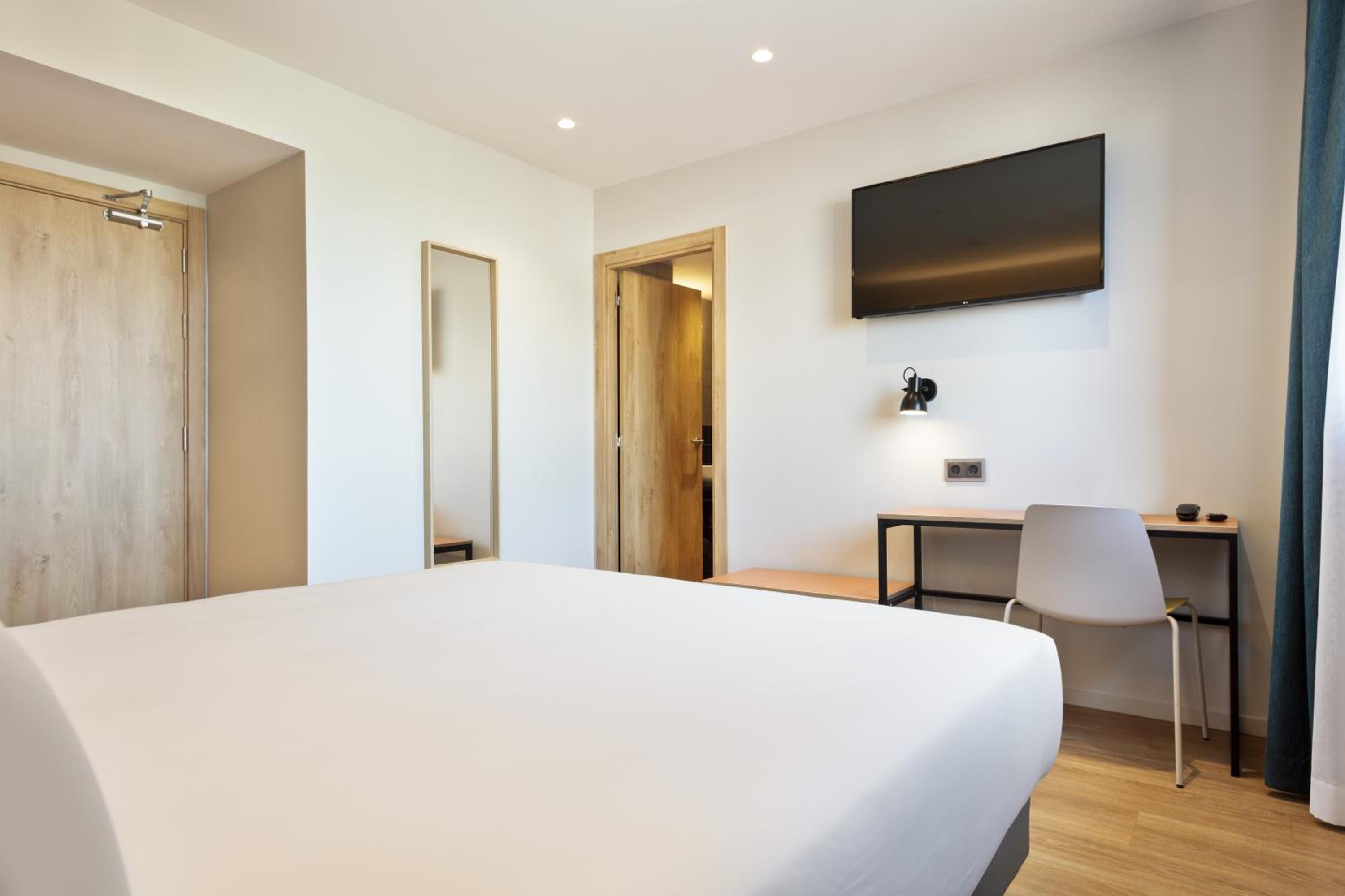 Double or Twin Room photo 3