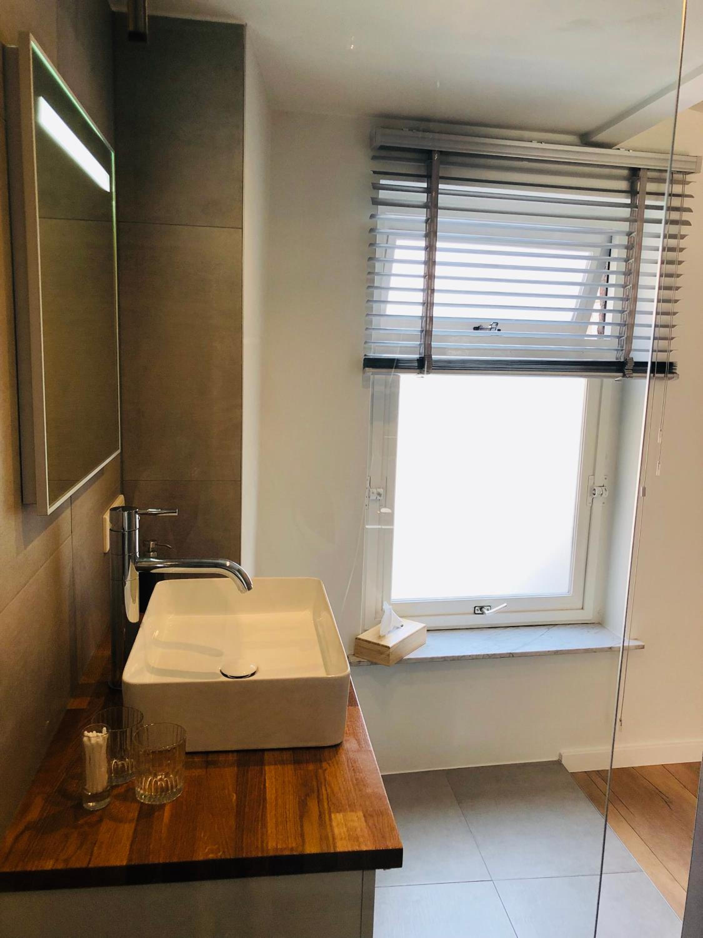 Deluxe Double Room - Photo 17