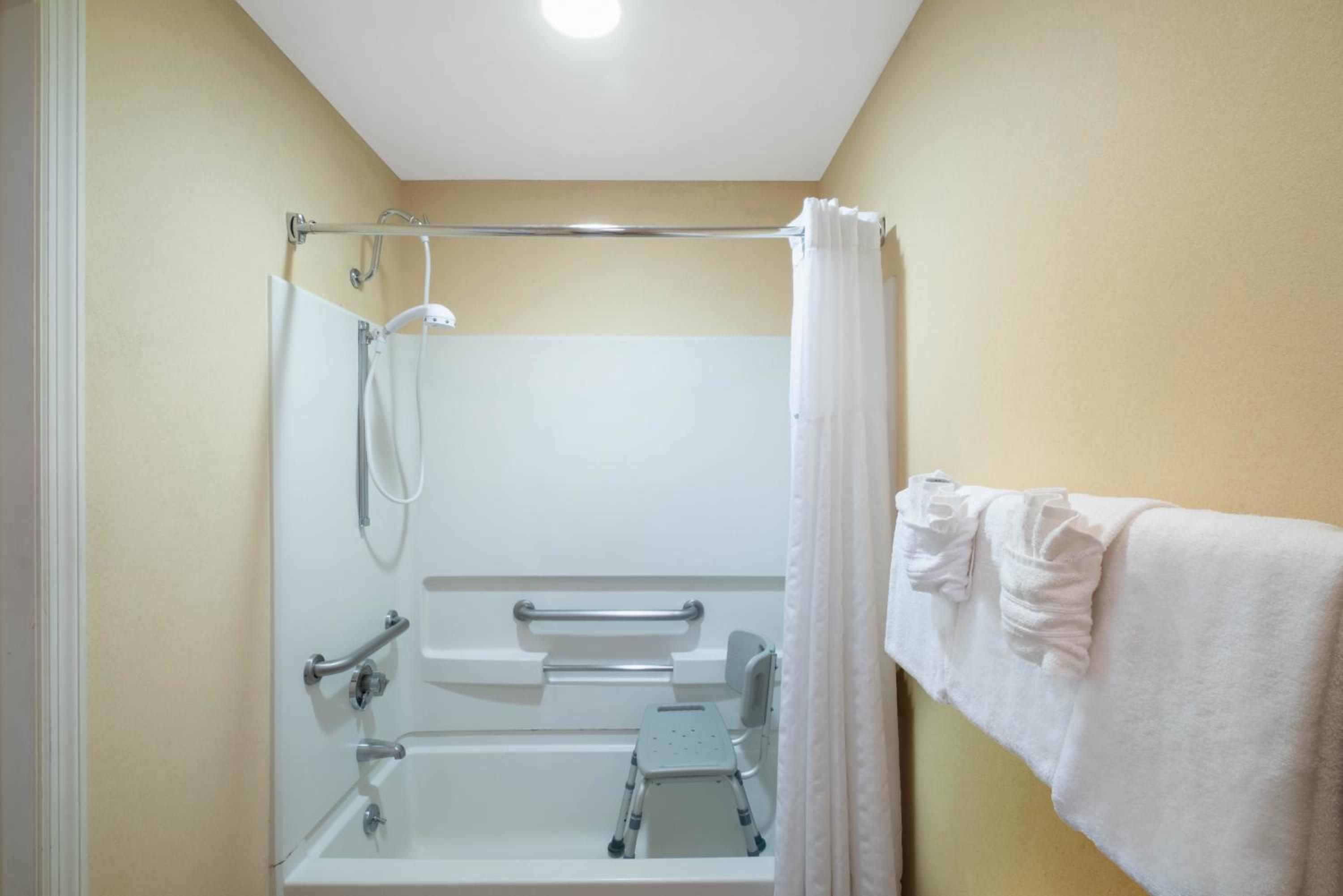 King Room - Disability Access - Photo 2