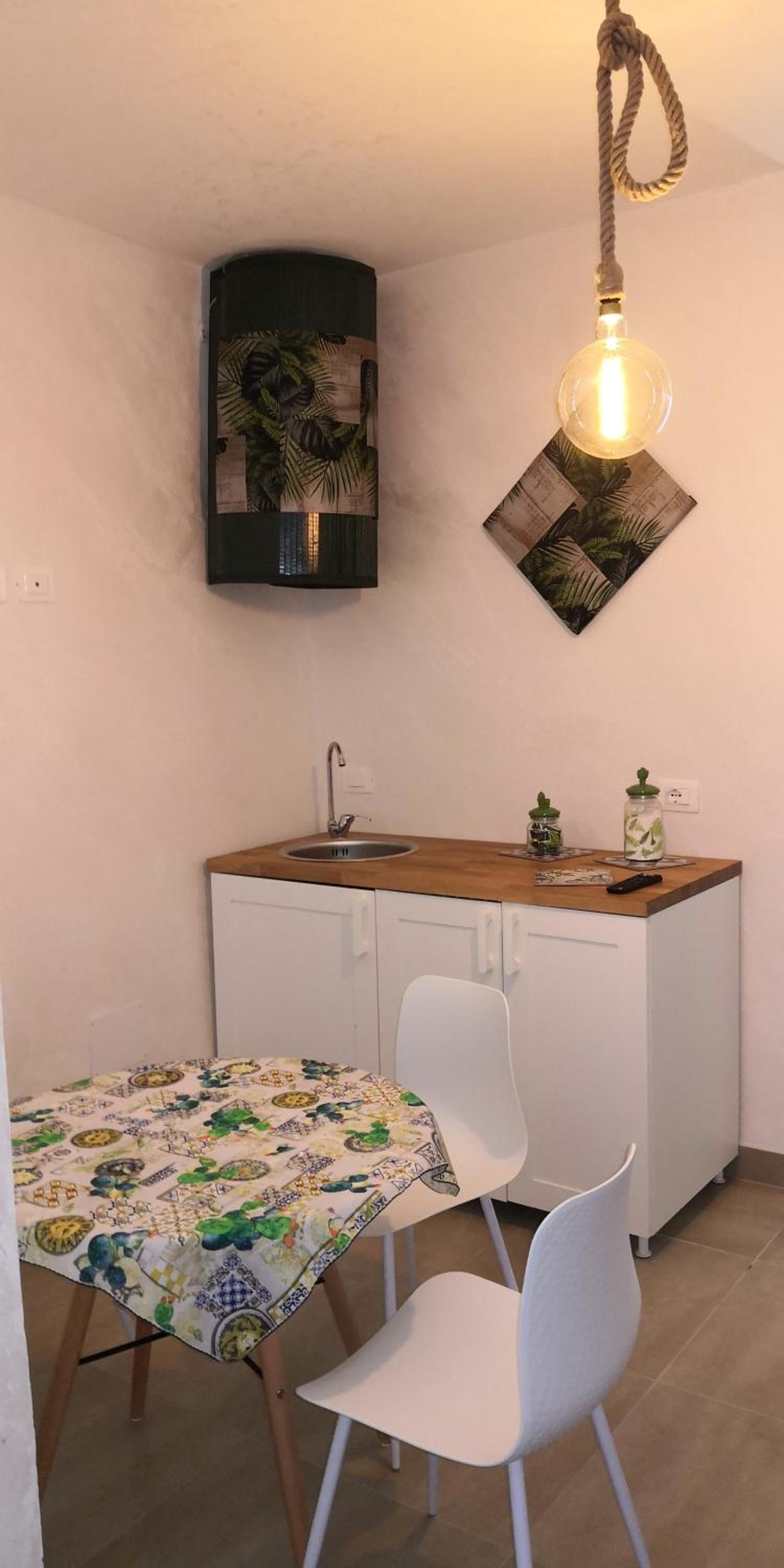One-Bedroom Apartment - Photo 17