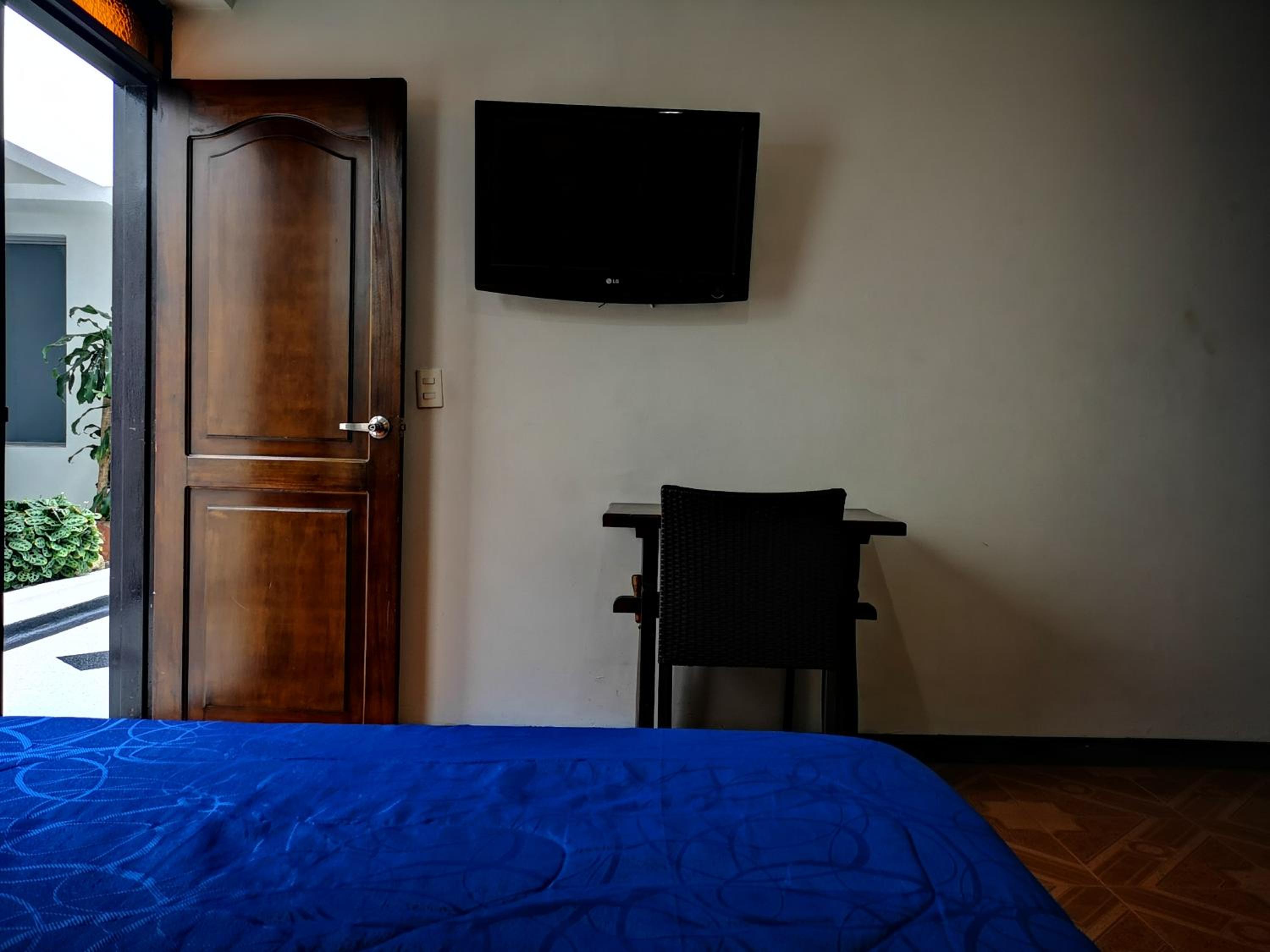 Double Room with Private Bathroom photo 1