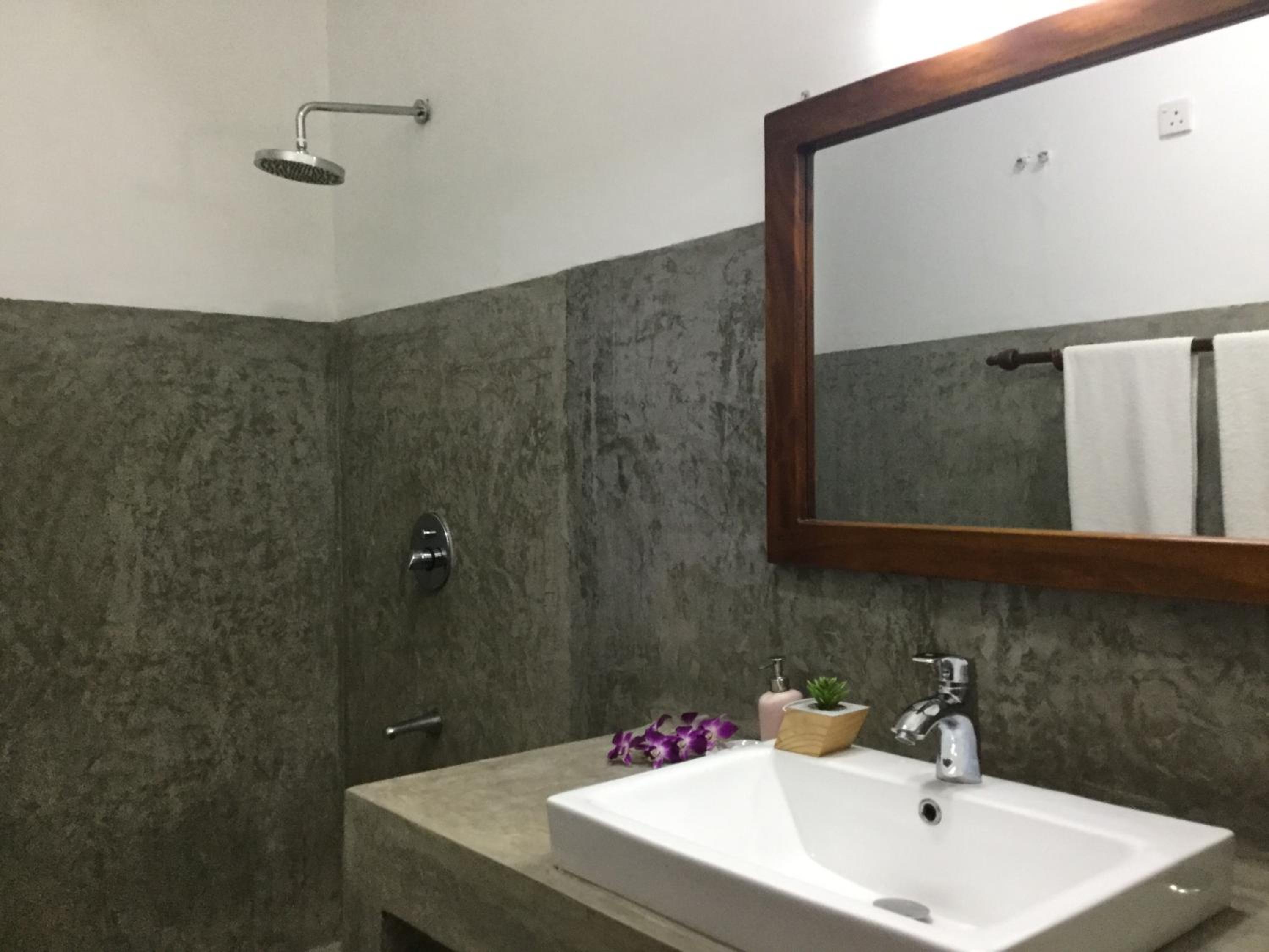 Superior Twin Room with Forest View - One Pickup or Drop to Kandy City Centre per Stay, Extended Check-in & Out (on Availability) photo 2