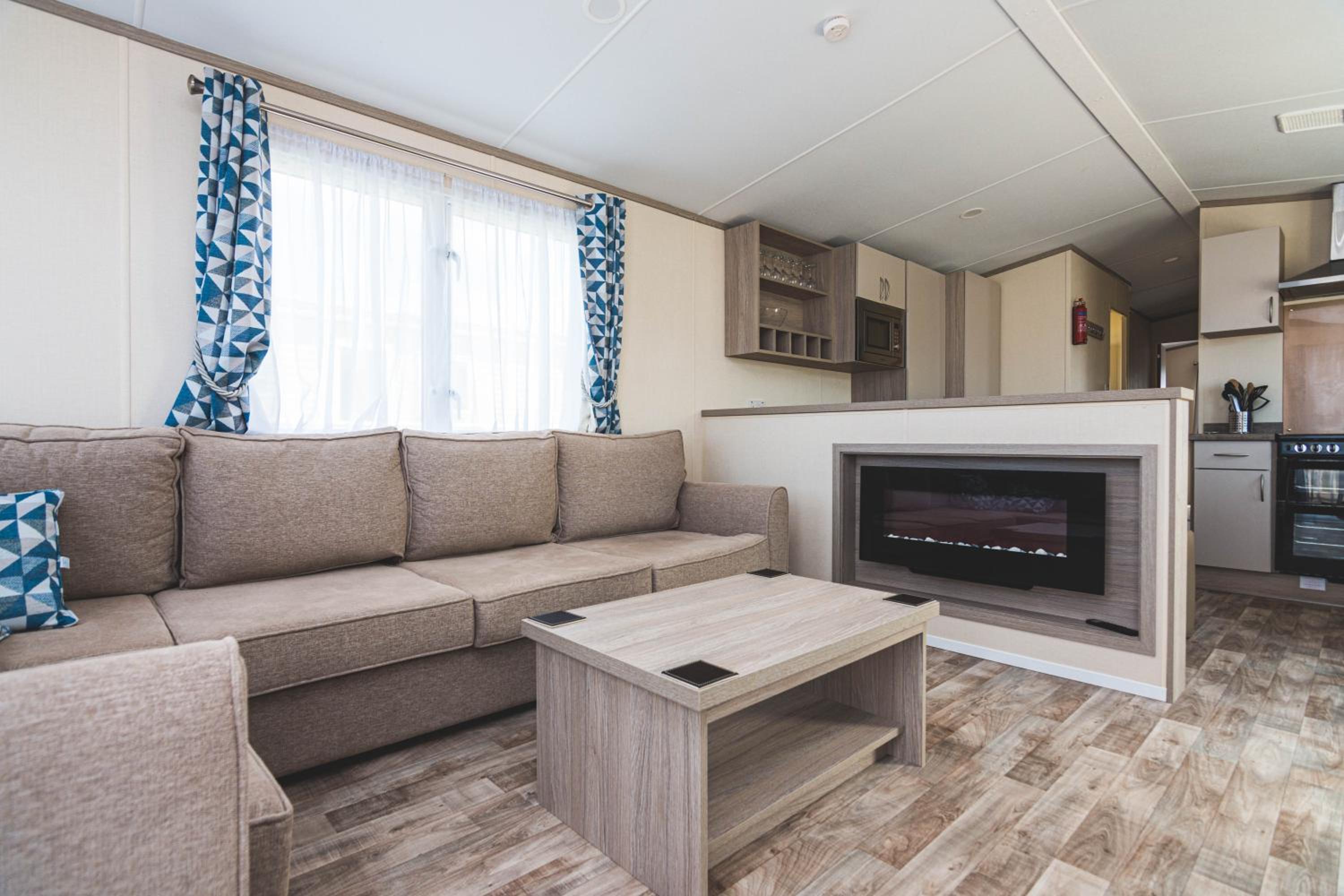 4 Berth Super Deluxe Mobile Home - Dog Friendly