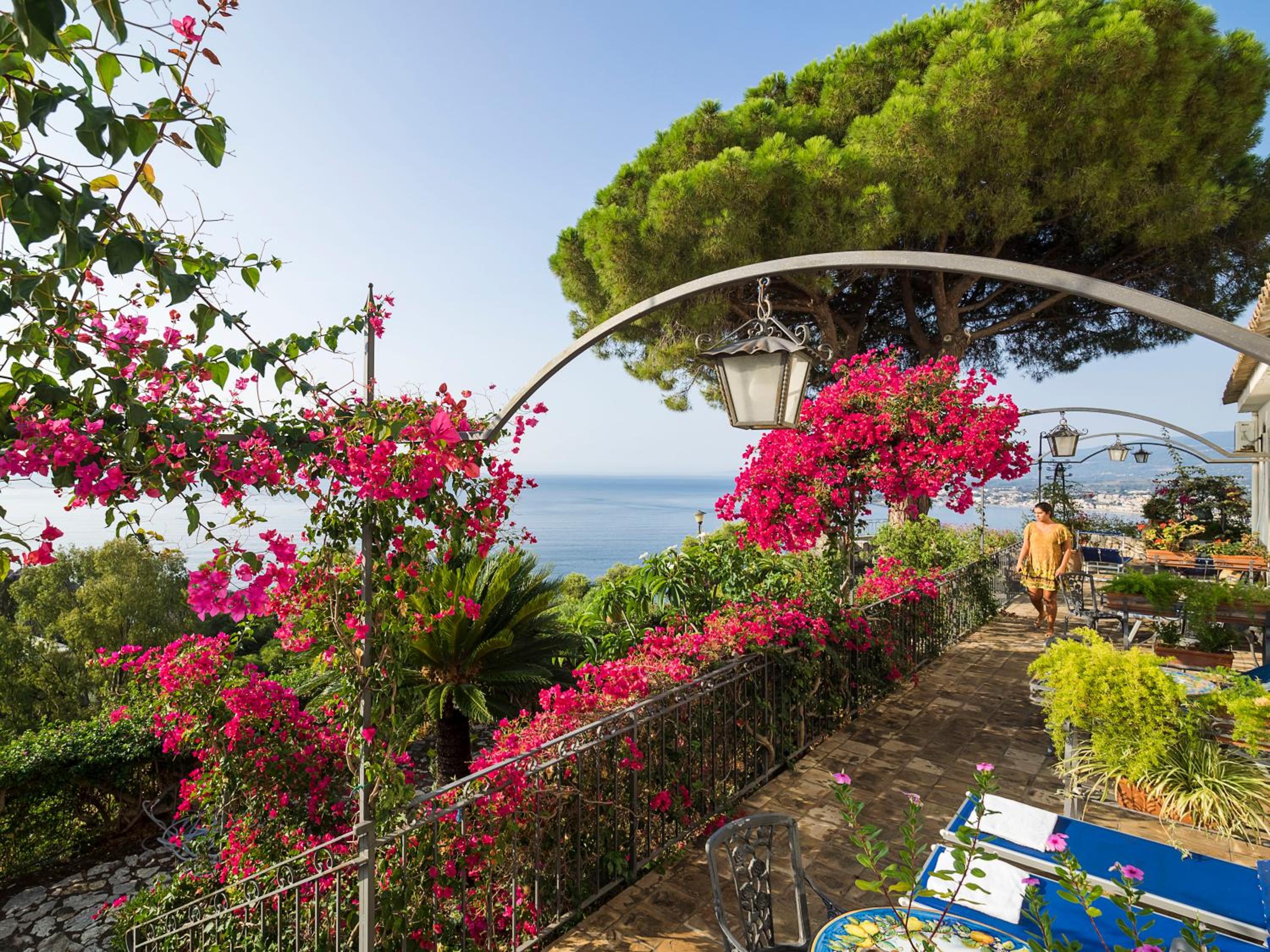 Double Room with Terrace and Sea View - Photo 6