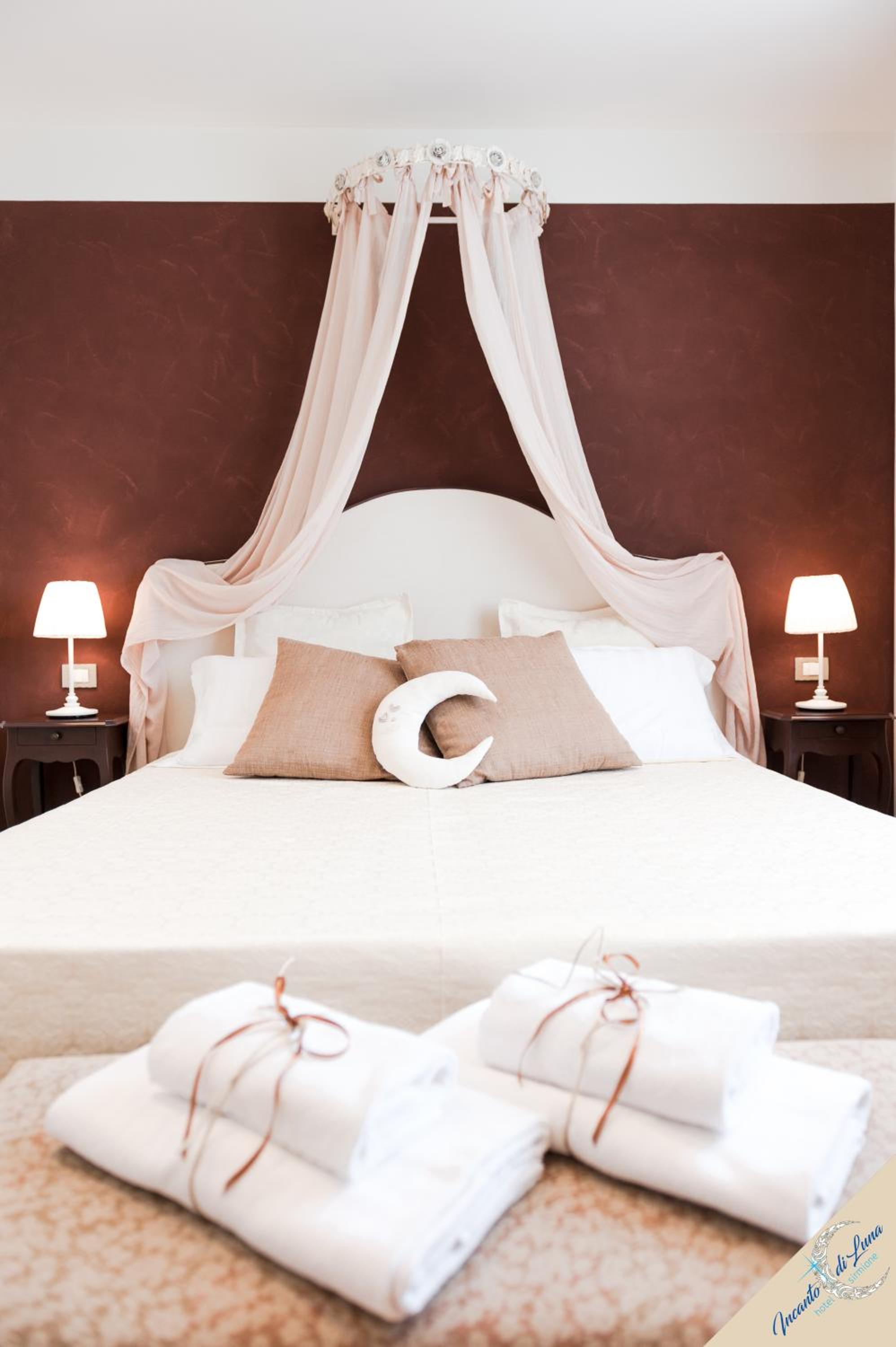Deluxe Double or Twin Room - Photo 2