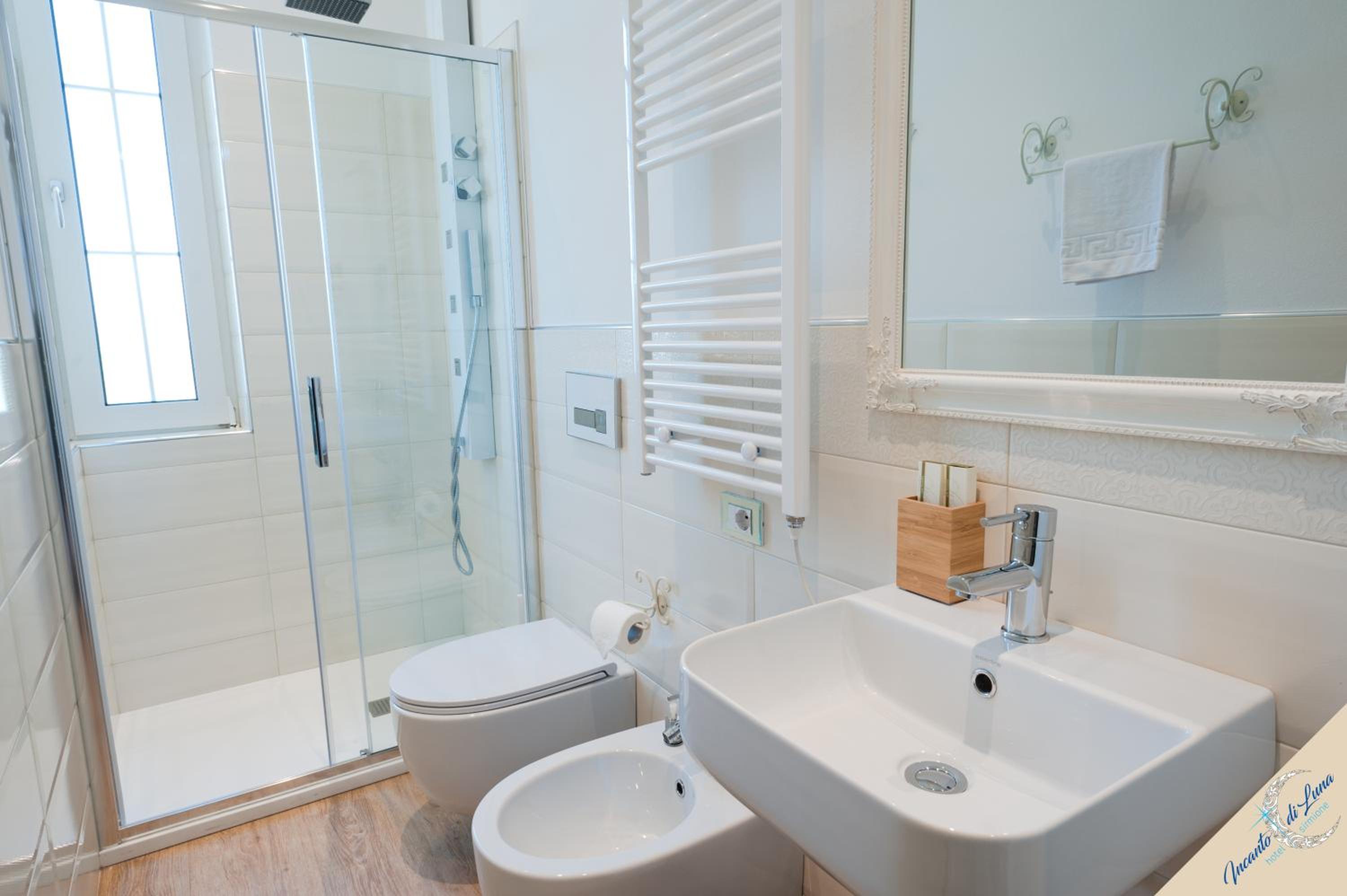 Deluxe Double or Twin Room - Photo 4